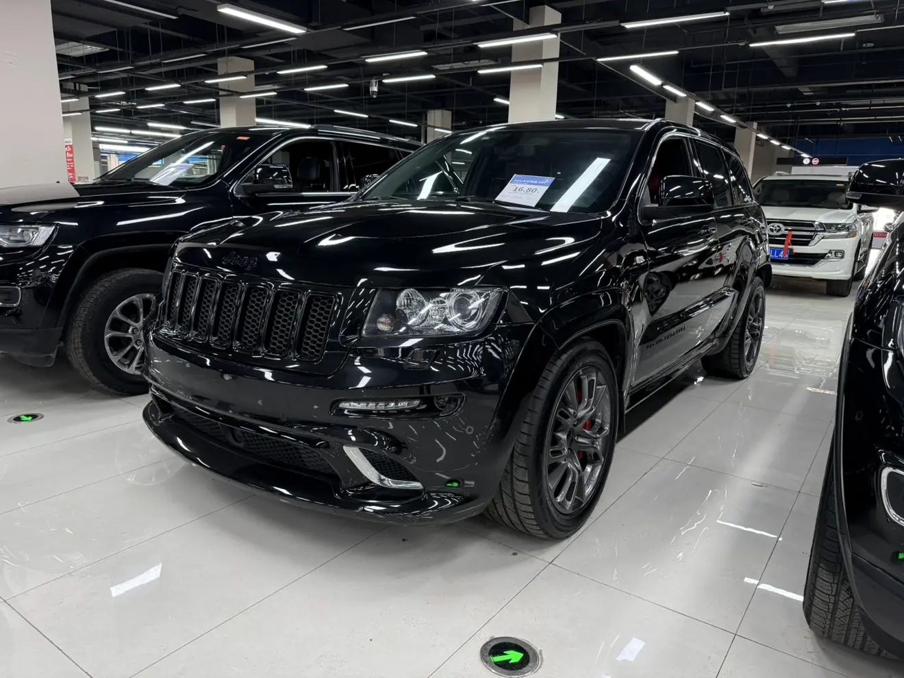 Jeep Grand Cherokee SRT  из Китая