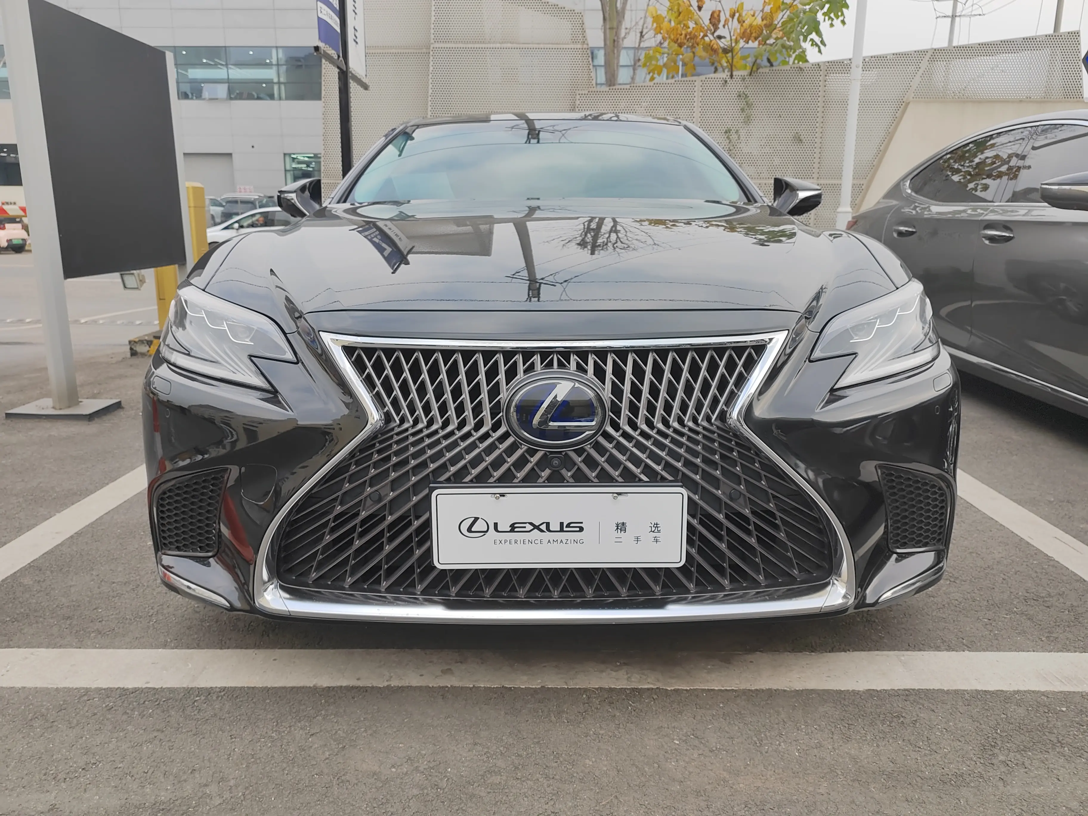 Lexus LS  из Китая