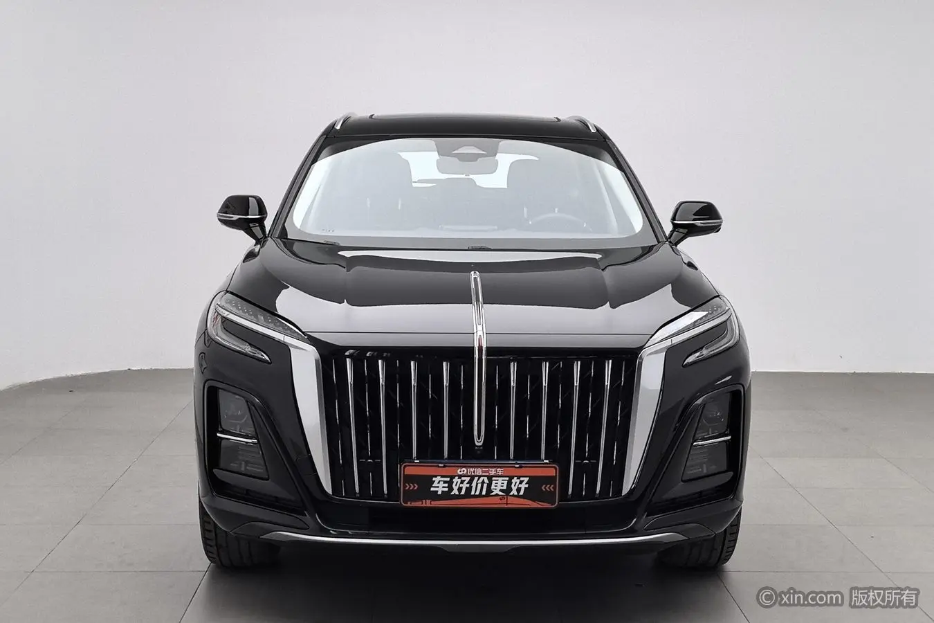 Hongqi HS3  из Китая