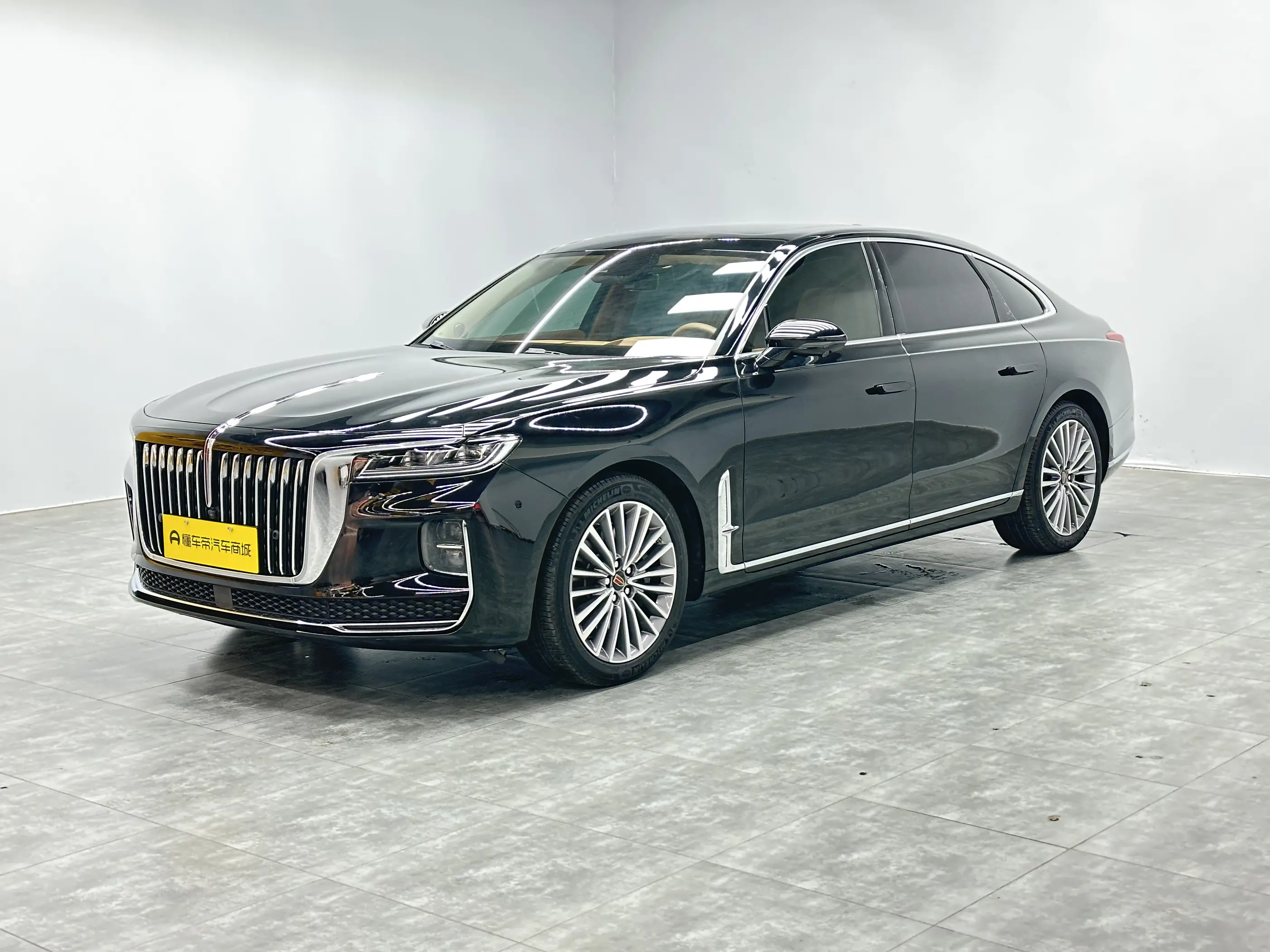 Hongqi H9  из Китая
