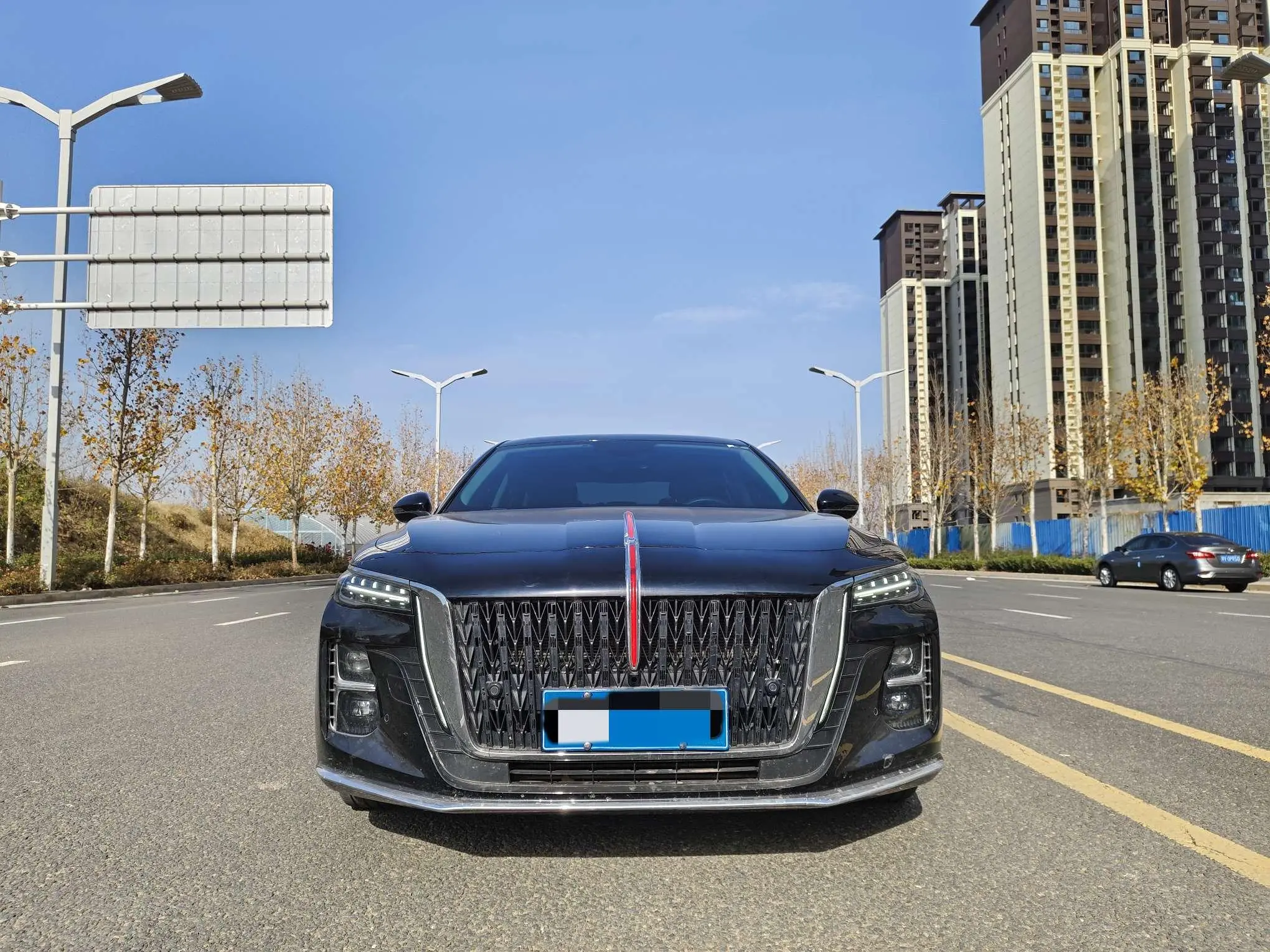 Hongqi H5  из Китая