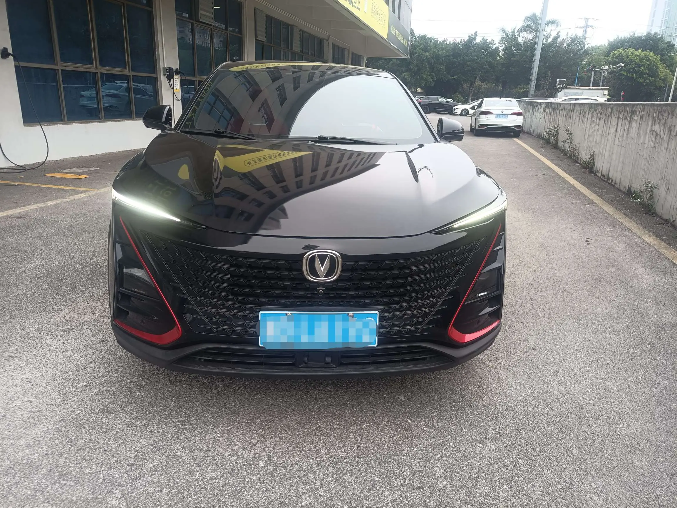 Changan UNI-T  из Китая