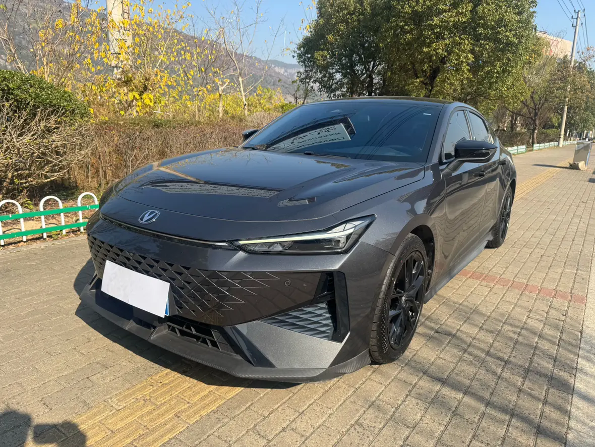 Changan UNI-V  из Китая