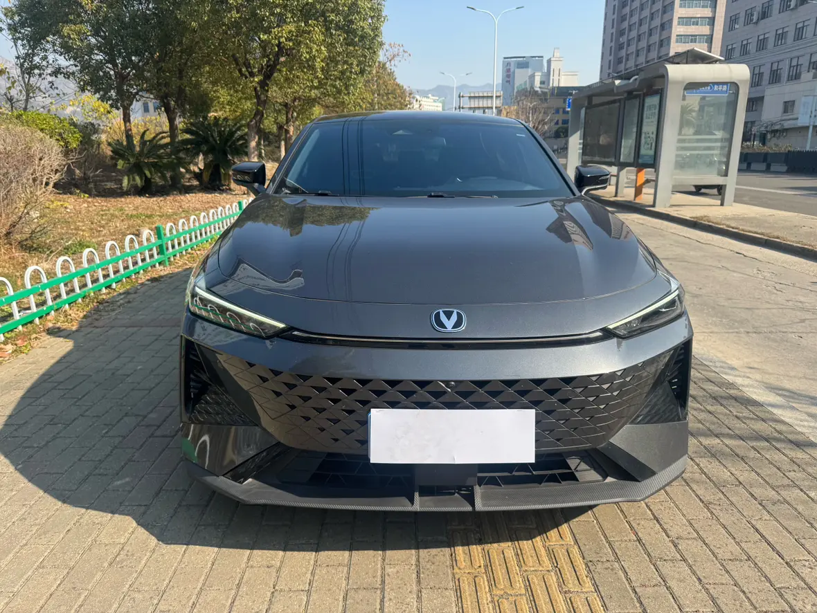 Changan UNI-V  из Китая