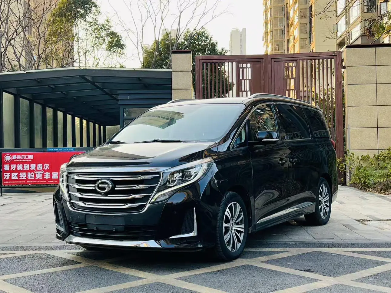 GAC Trumpchi M8  из Китая