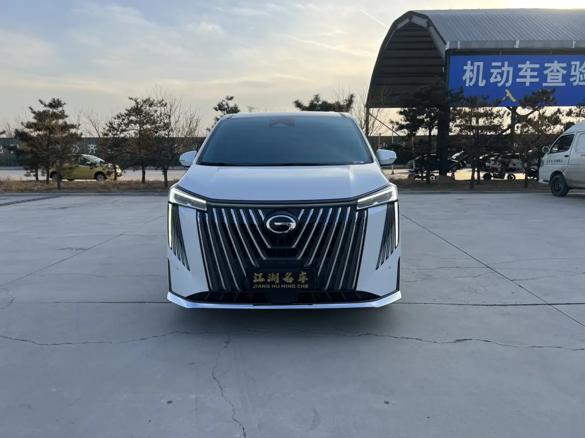 GAC Trumpchi M8  из Китая