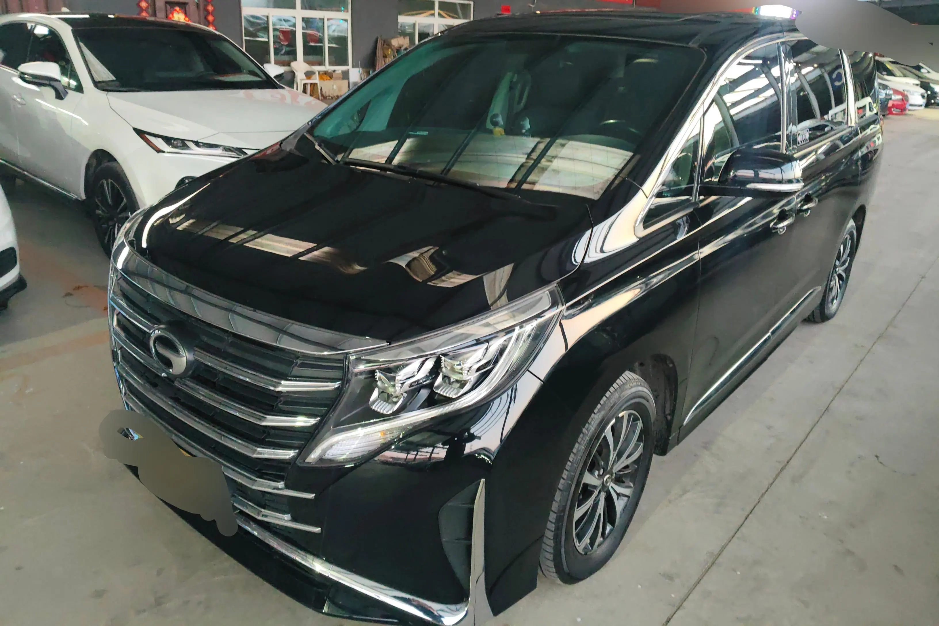 GAC Trumpchi M8  из Китая