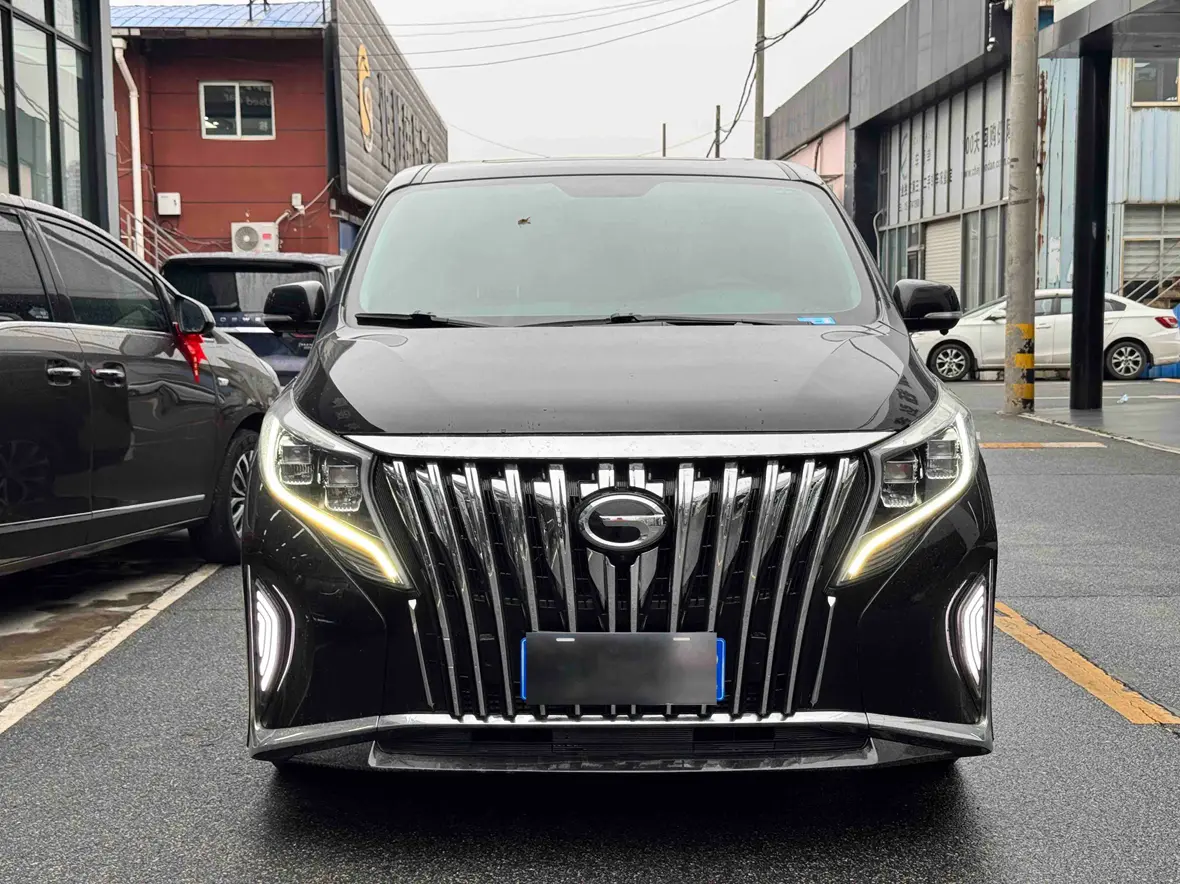 GAC Trumpchi M8  из Китая