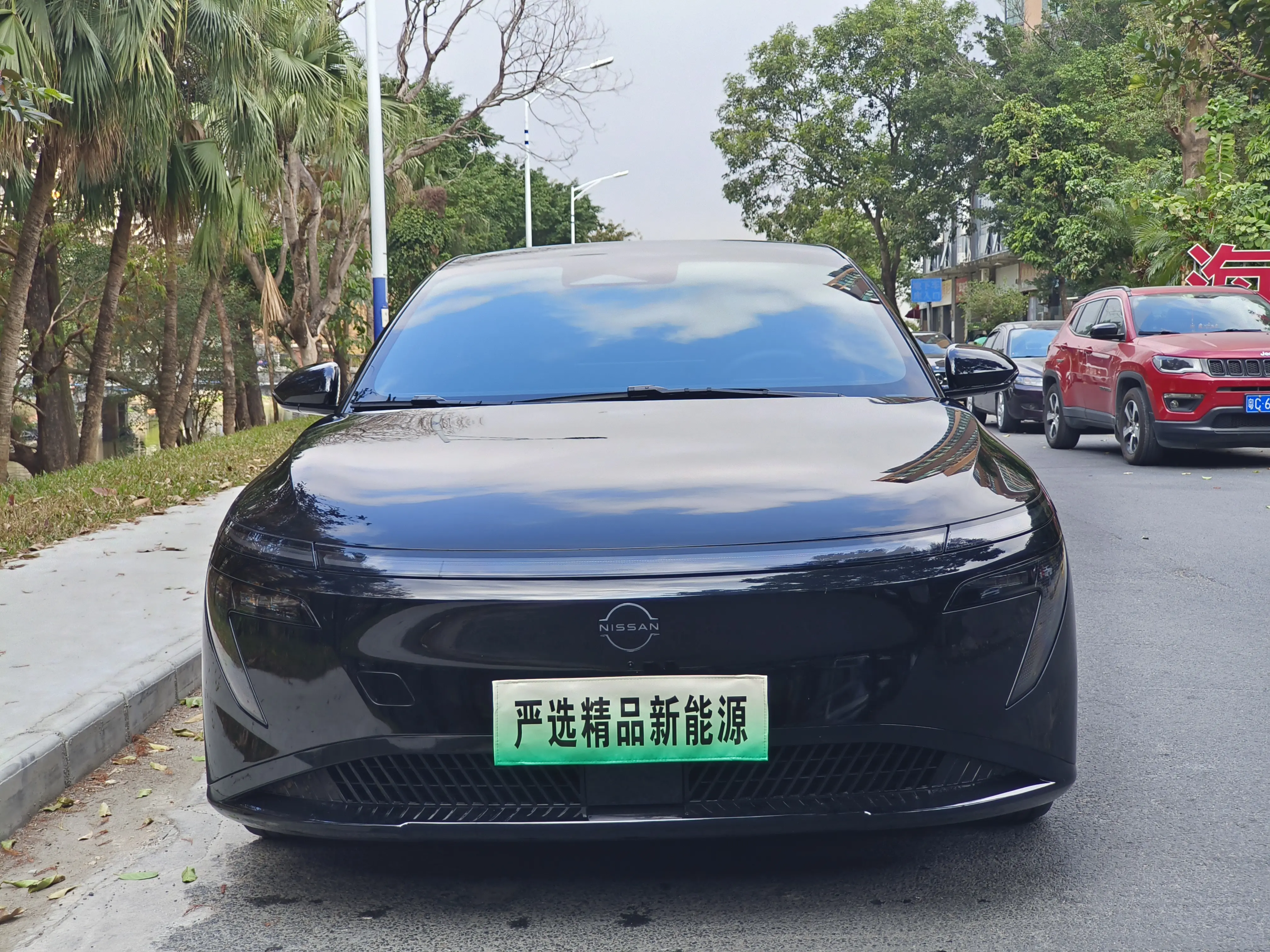 Nissan N7  из Китая