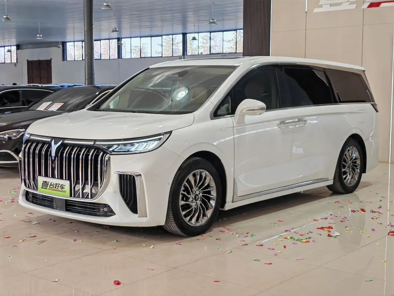 Voyah Lantu Dreamer PHEV  из Китая