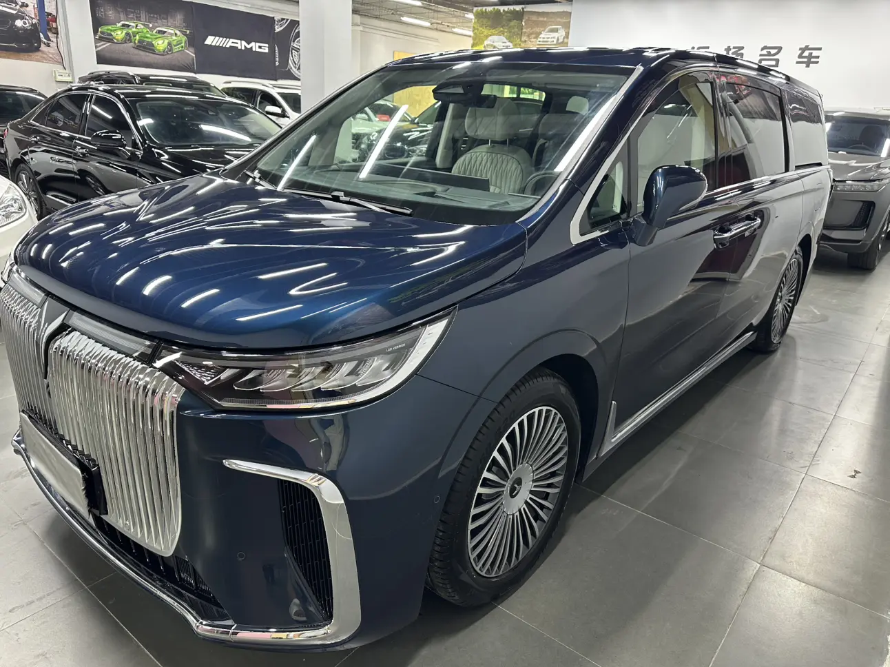 Voyah Lantu Dreamer PHEV  из Китая