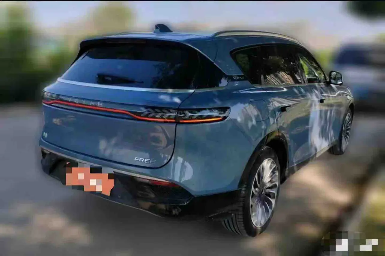 Voyah Lantu FREE  из Китая