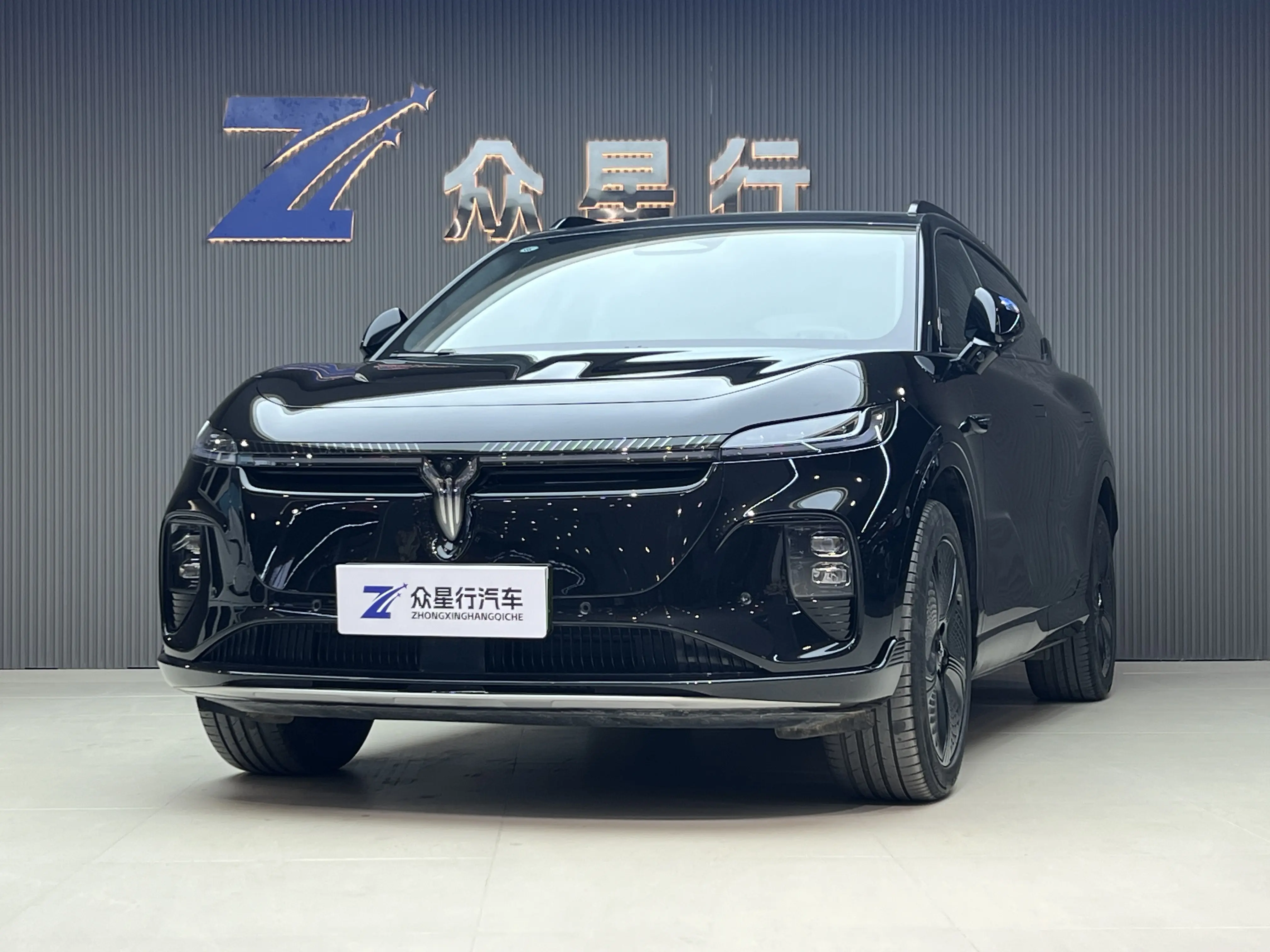 Voyah Courage  из Китая