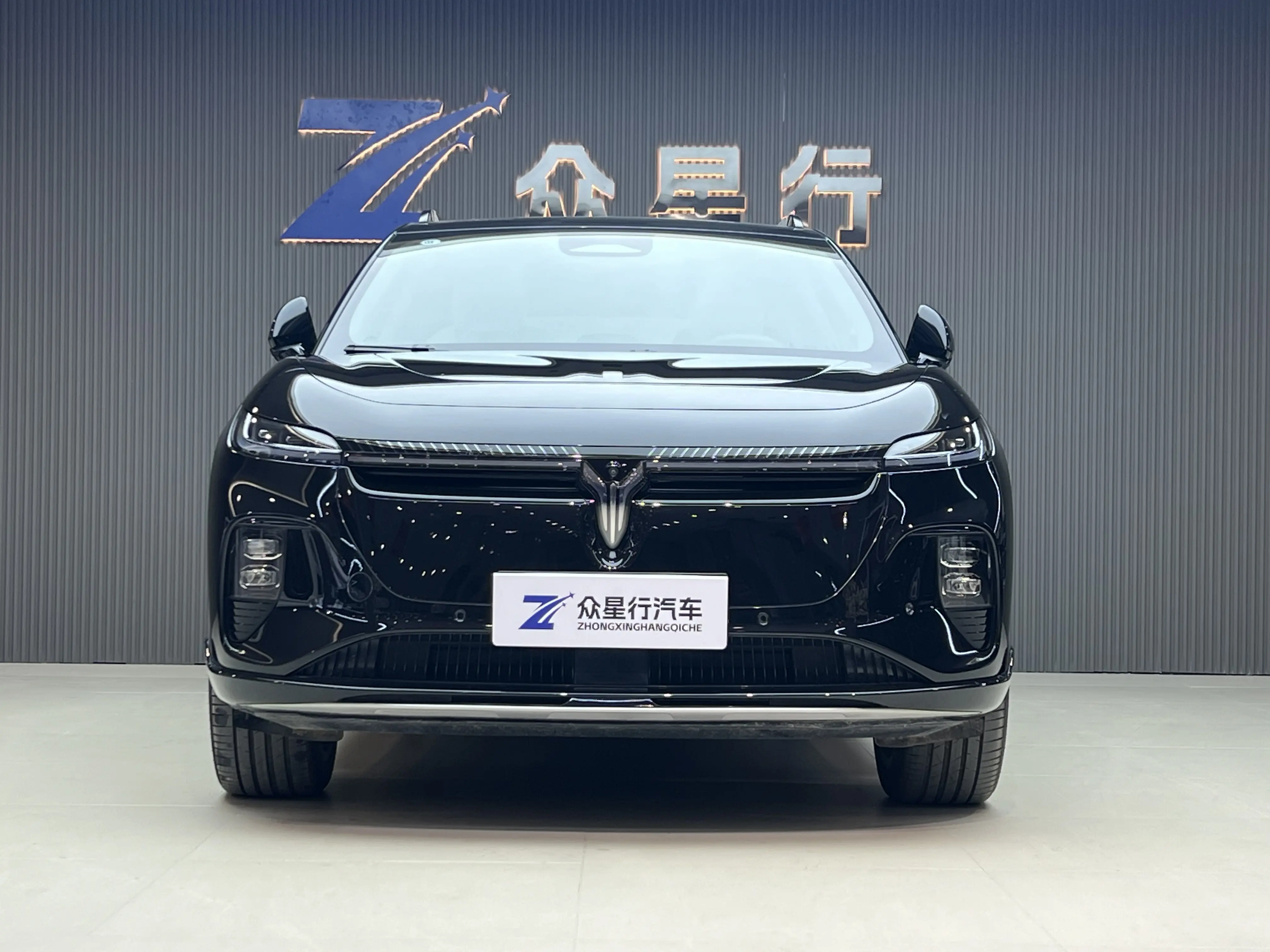 Voyah Courage  из Китая