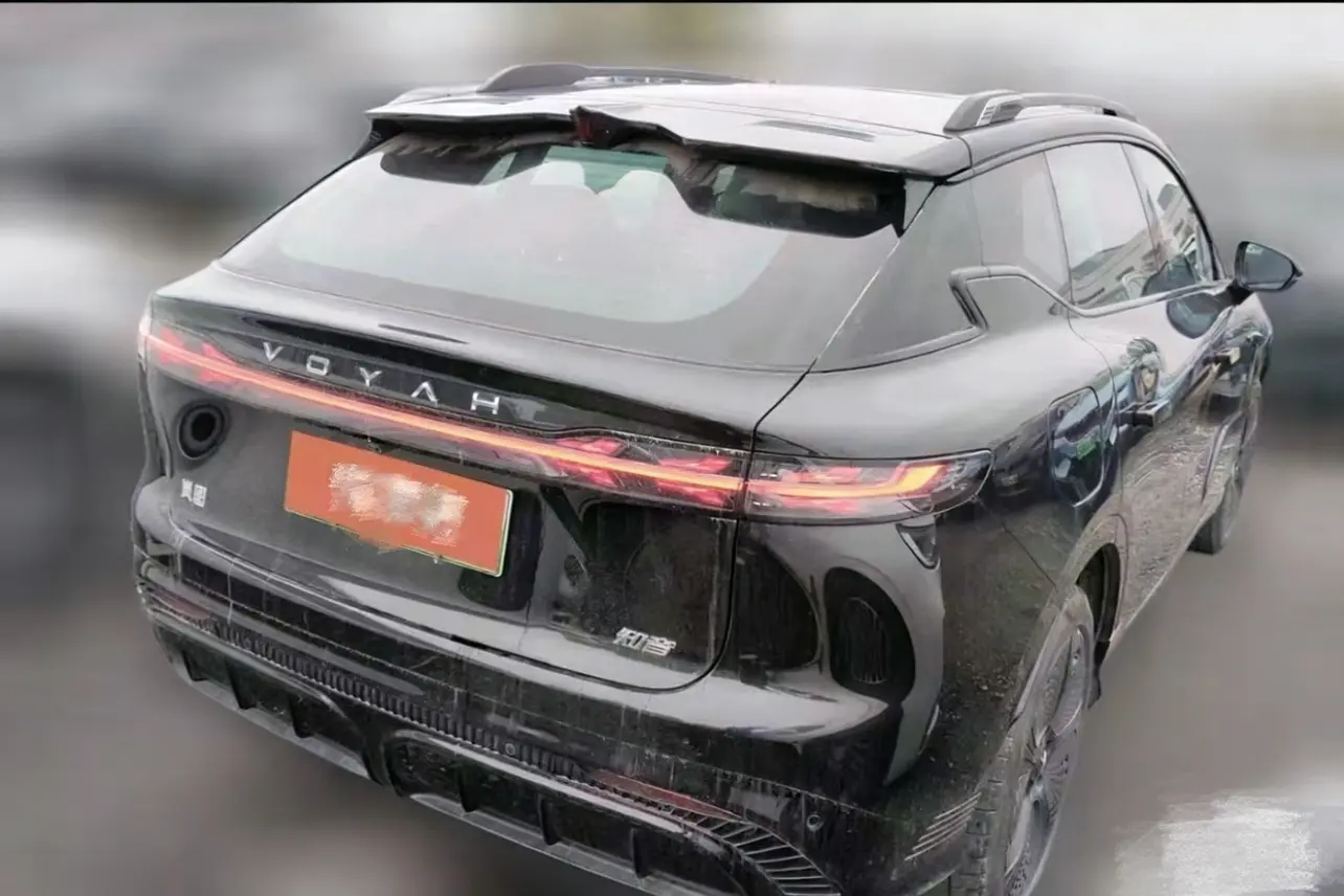 Voyah Courage  из Китая