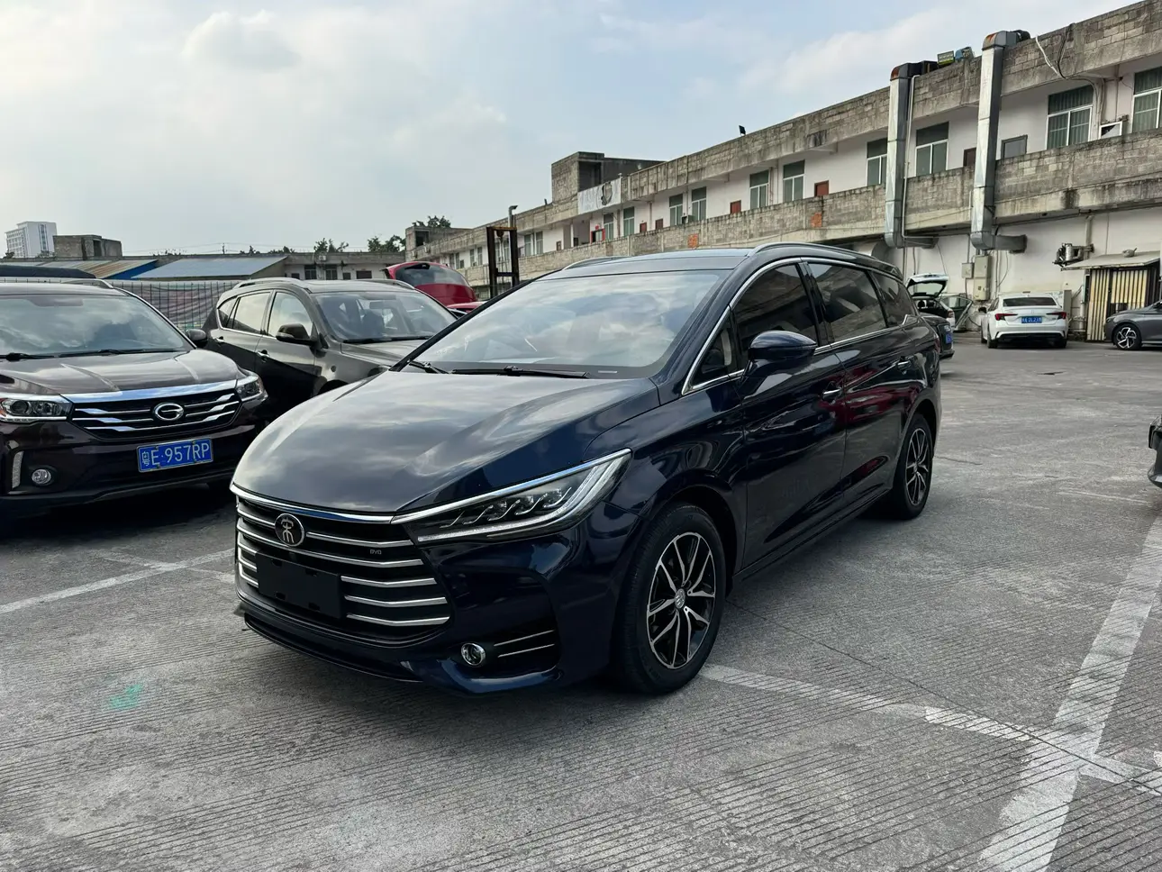 BYD Song MAX  из Китая