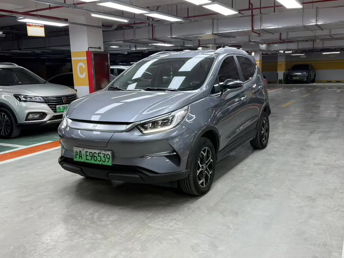 BYD Yuan Pro  из Китая