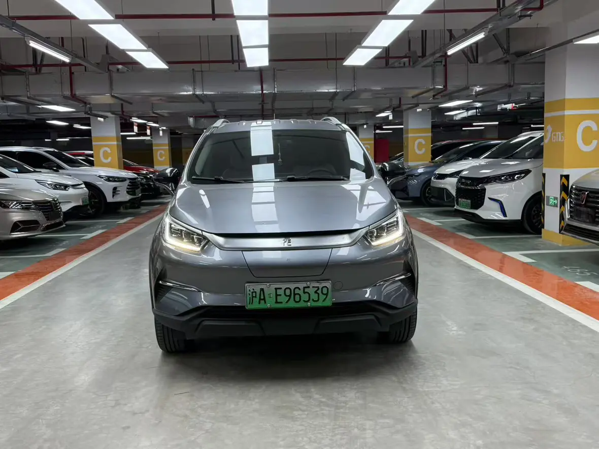 BYD Yuan Pro  из Китая