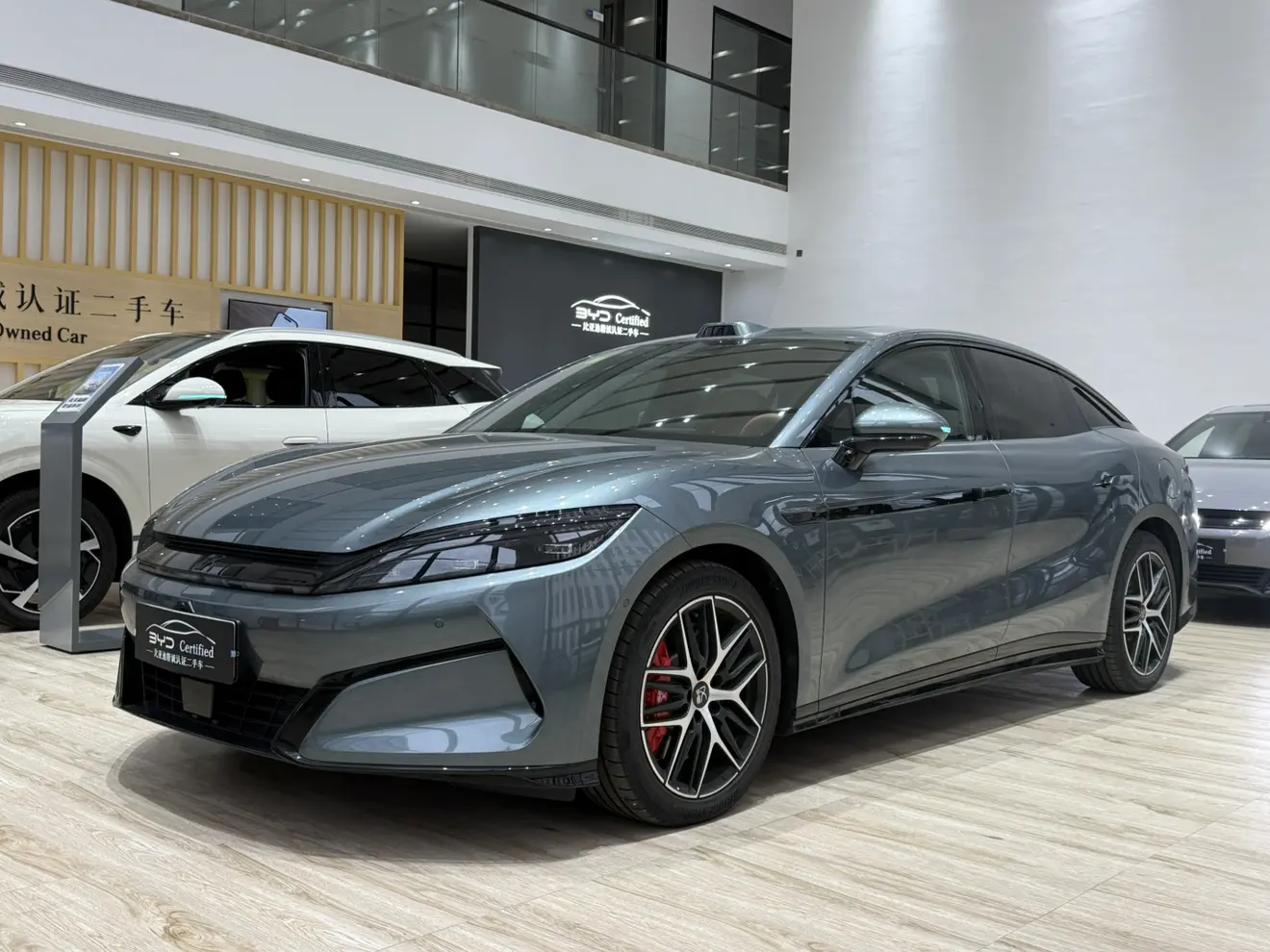 BYD Han L DM  из Китая