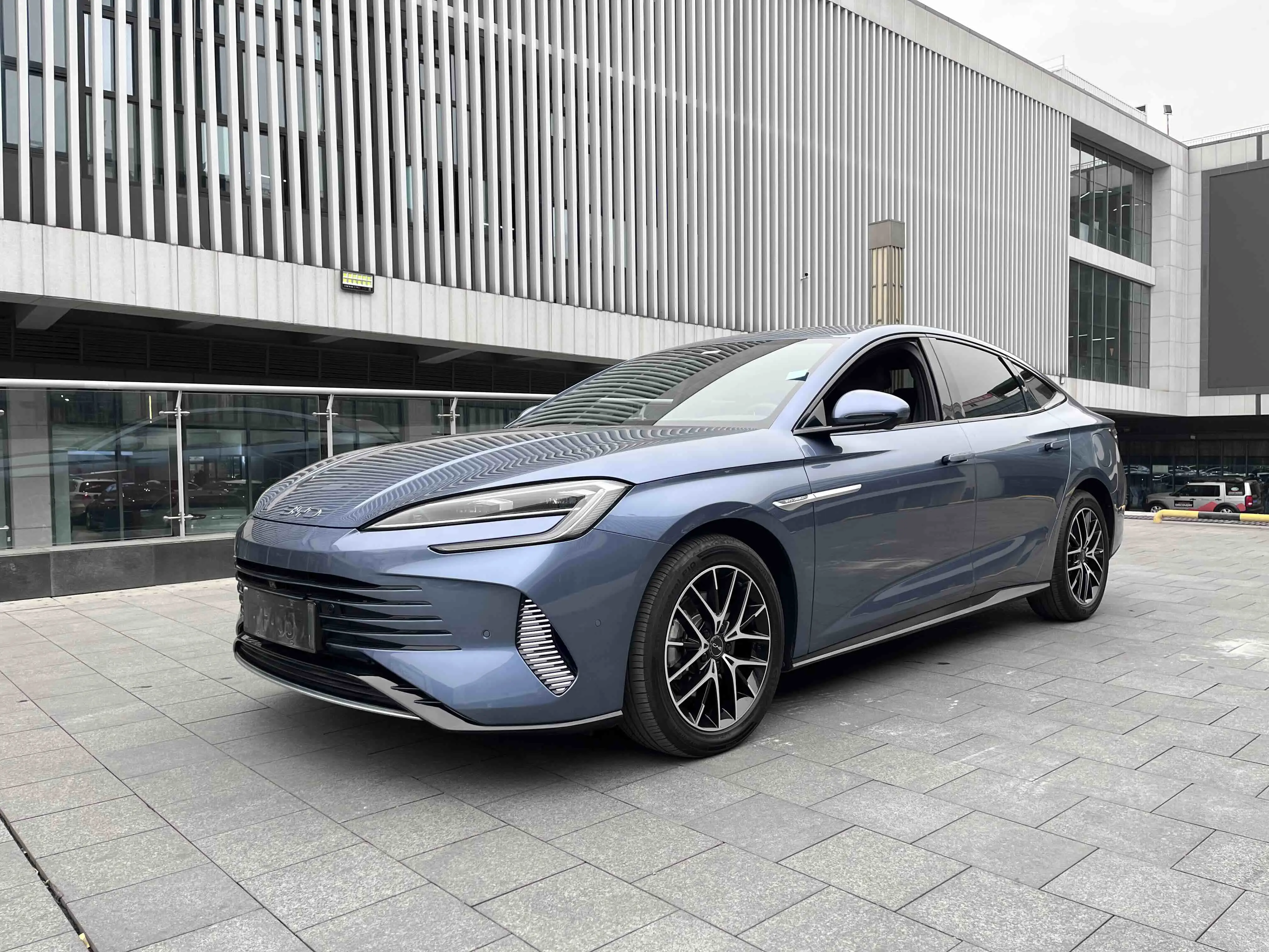 BYD Seal DM  из Китая