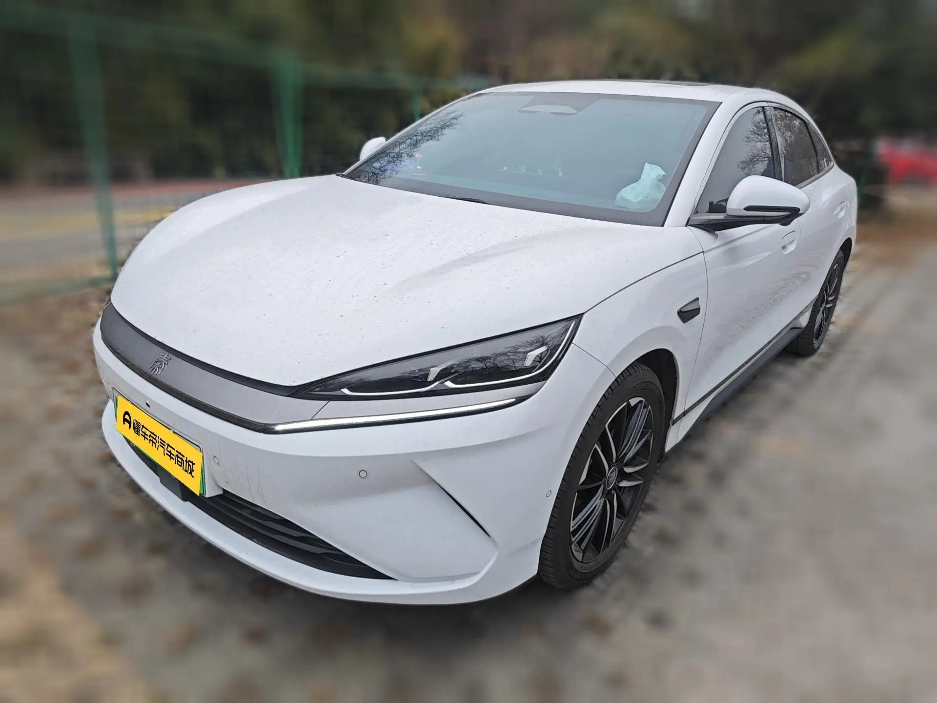 BYD Qin L EV  из Китая