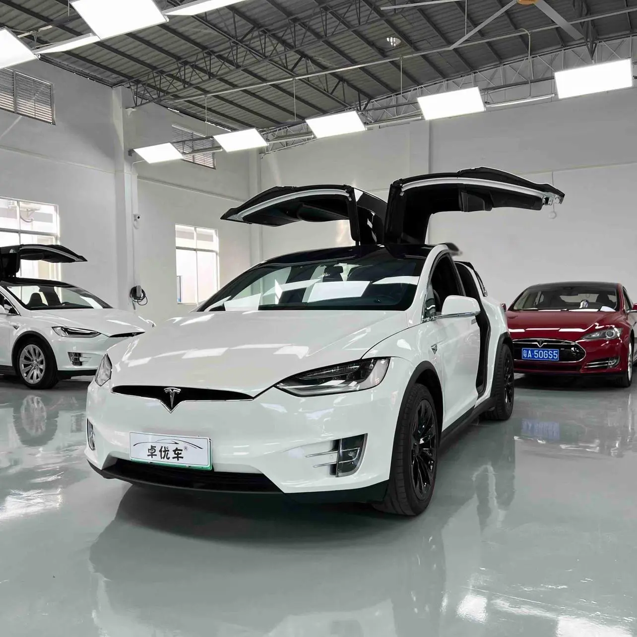 Tesla Model X  из Китая