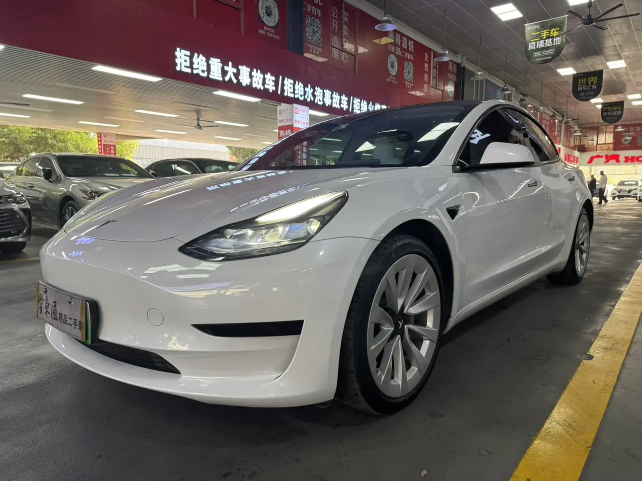 Tesla Model 3  из Китая