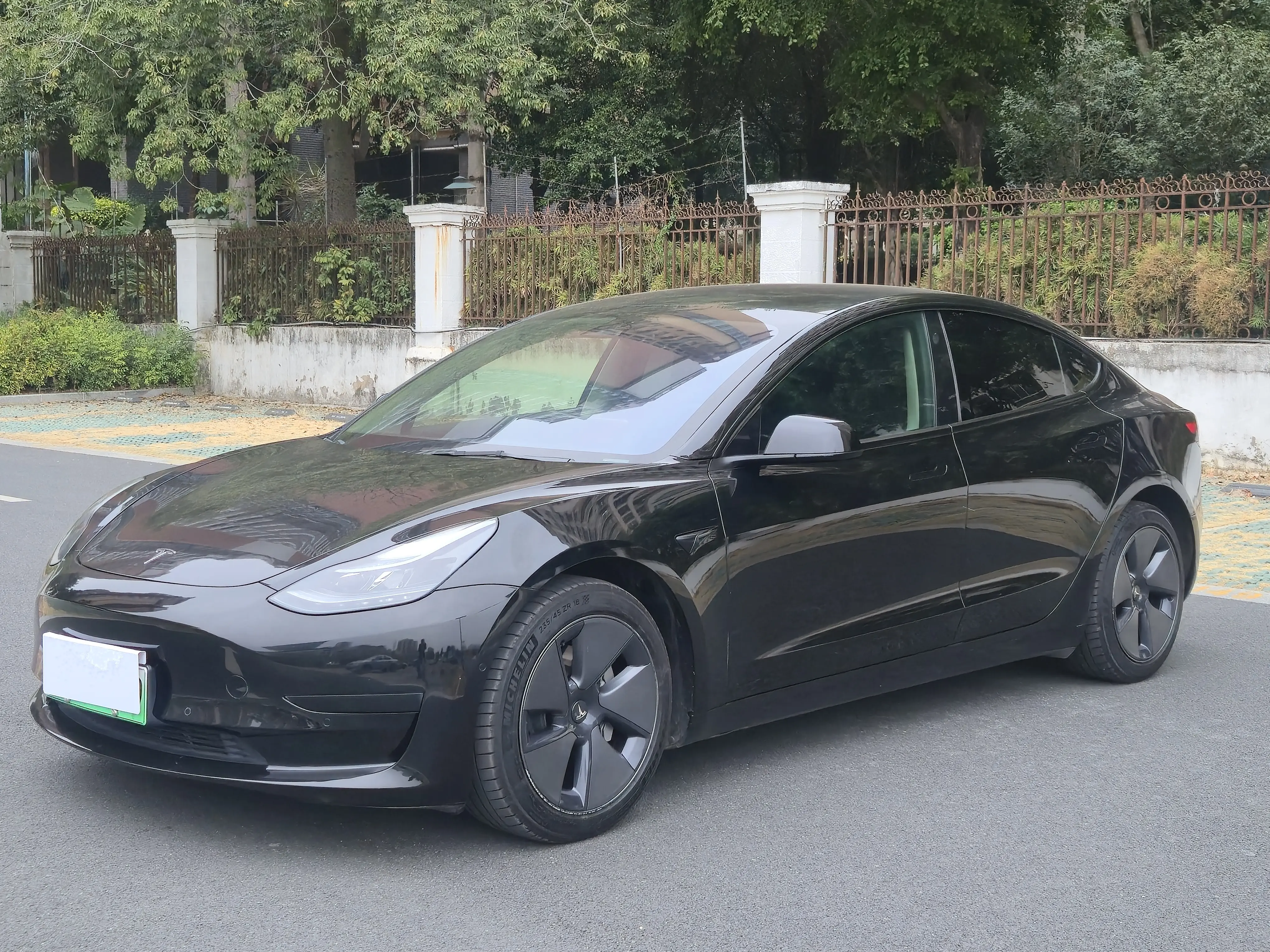 Tesla Model 3  из Китая