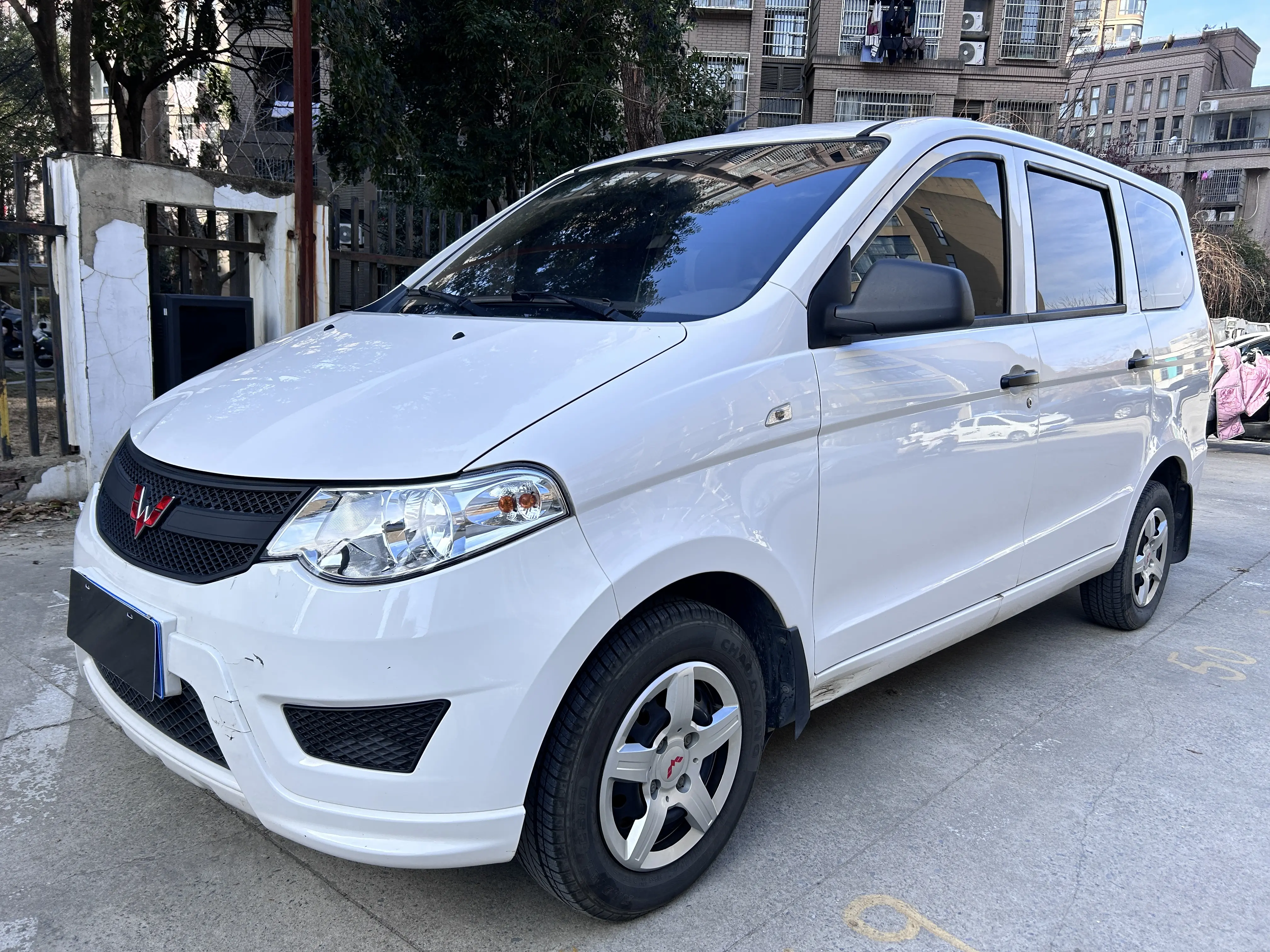 Wuling Hongguang  из Китая
