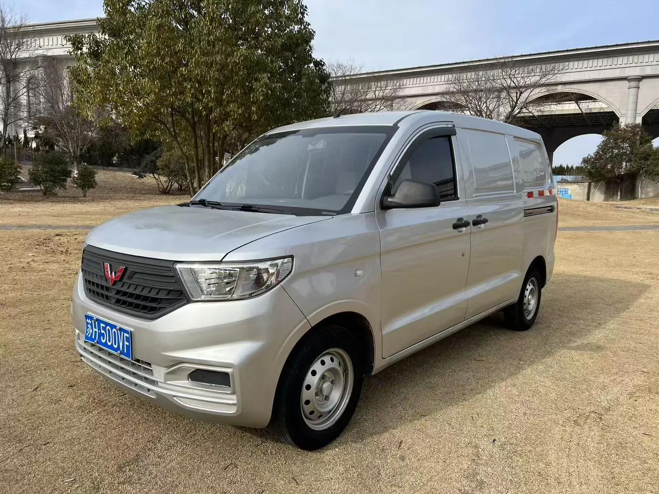 Wuling Hongguang V  из Китая