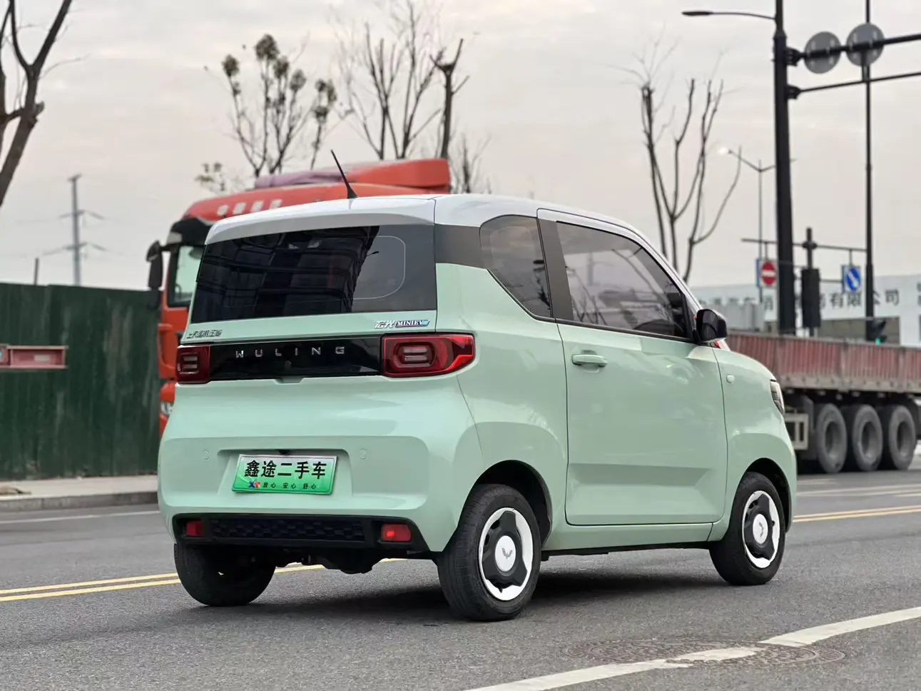 Wuling Hongguang MINIEV  из Китая