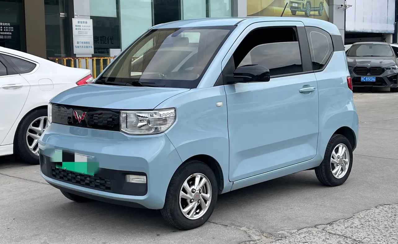 Wuling Hongguang MINIEV  из Китая