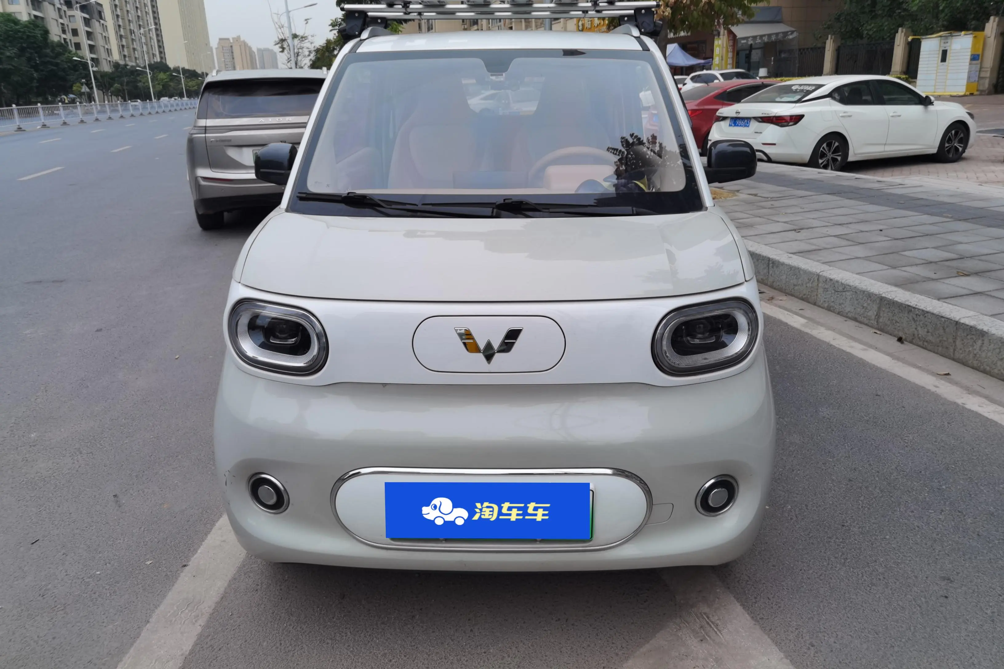 Wuling Hongguang MINIEV  из Китая