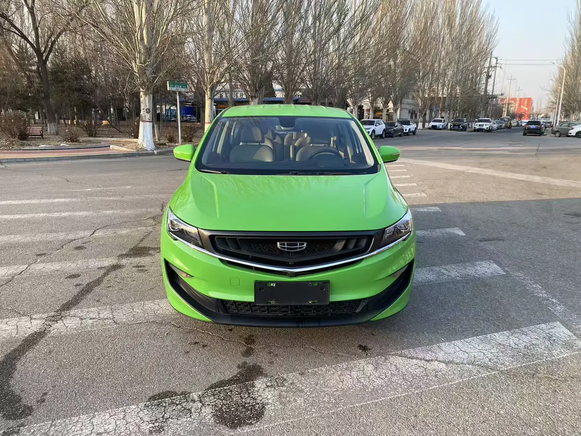 Geely Jiaji  из Китая