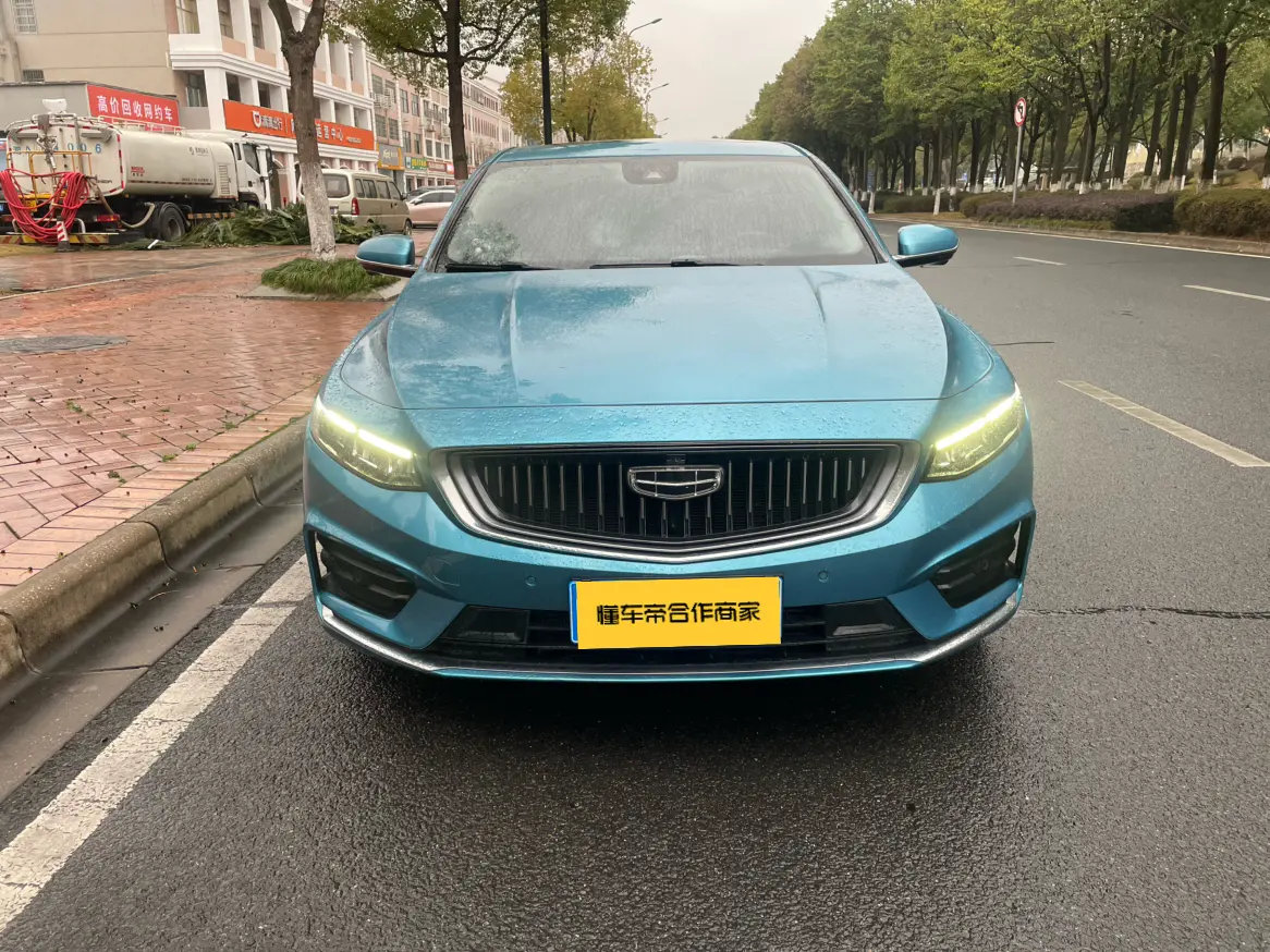 Geely Xing Rui  из Китая