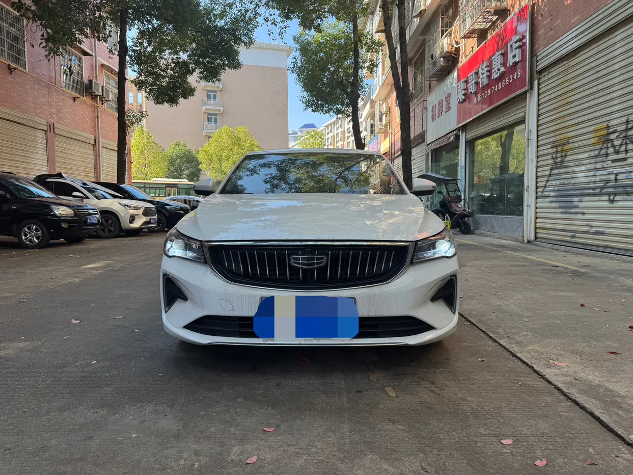Geely Emgrand  из Китая