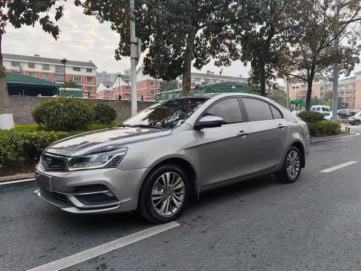 Geely Emgrand  из Китая