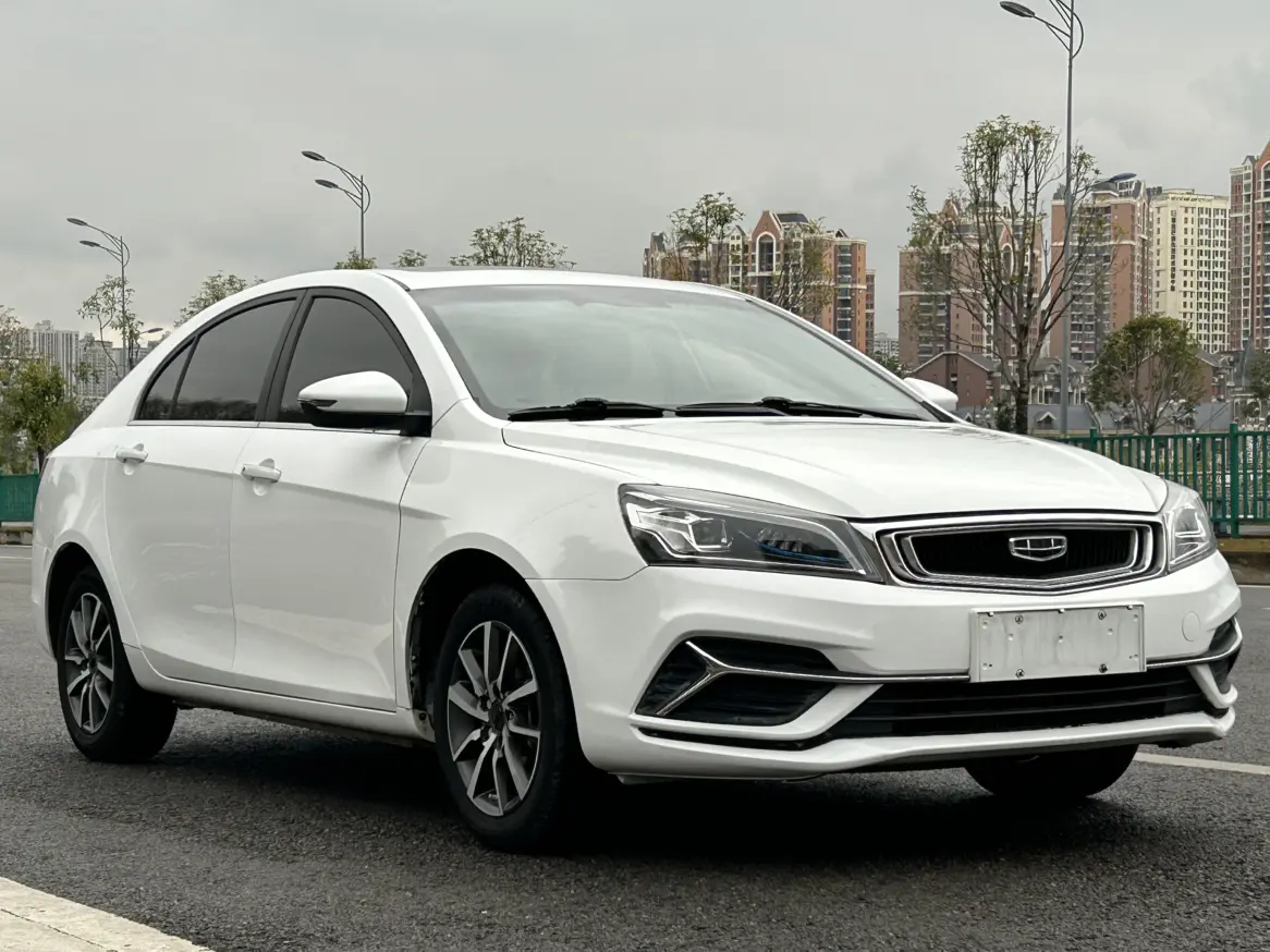 Geely Emgrand  из Китая