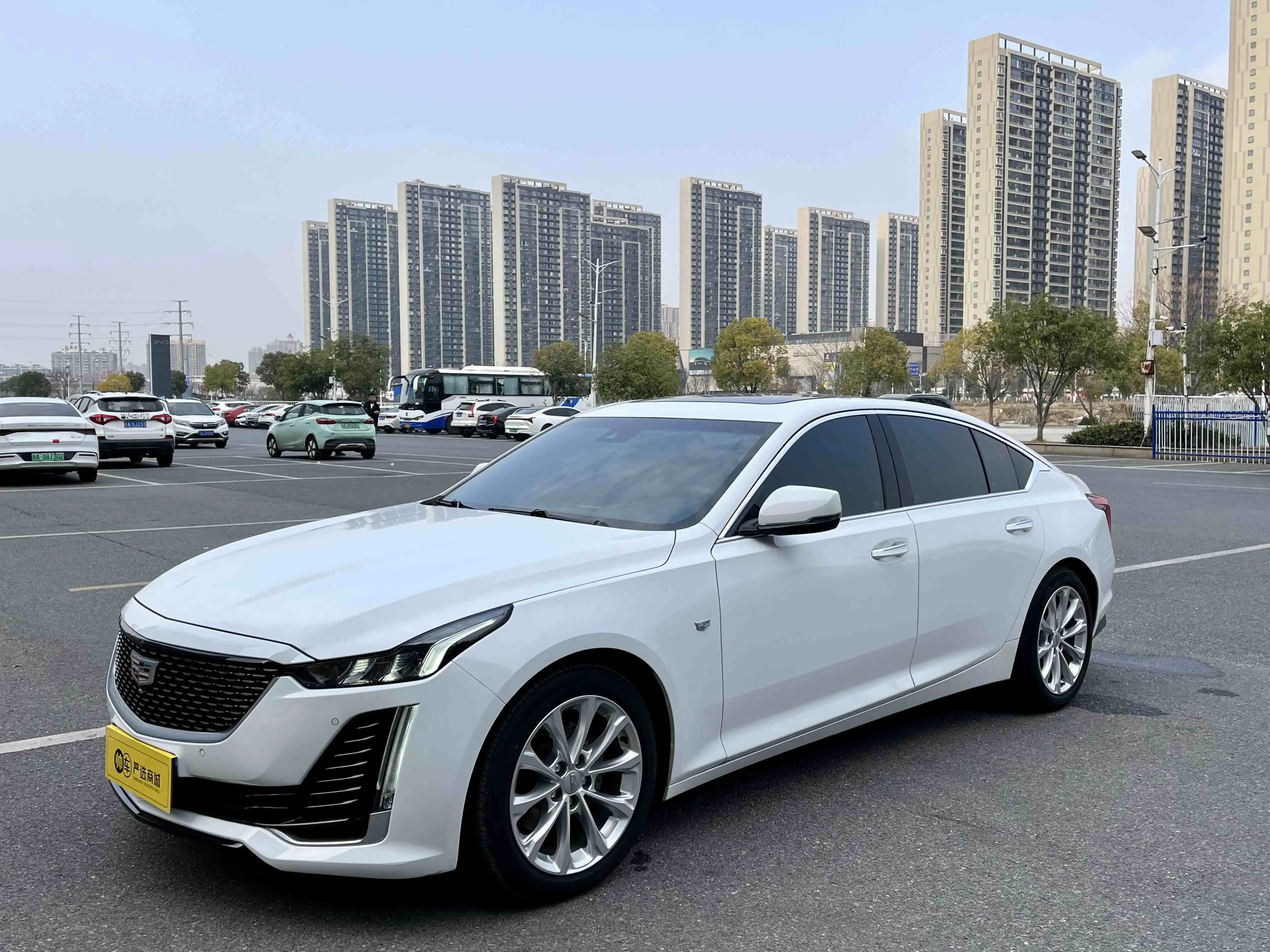 Cadillac CT5  из Китая