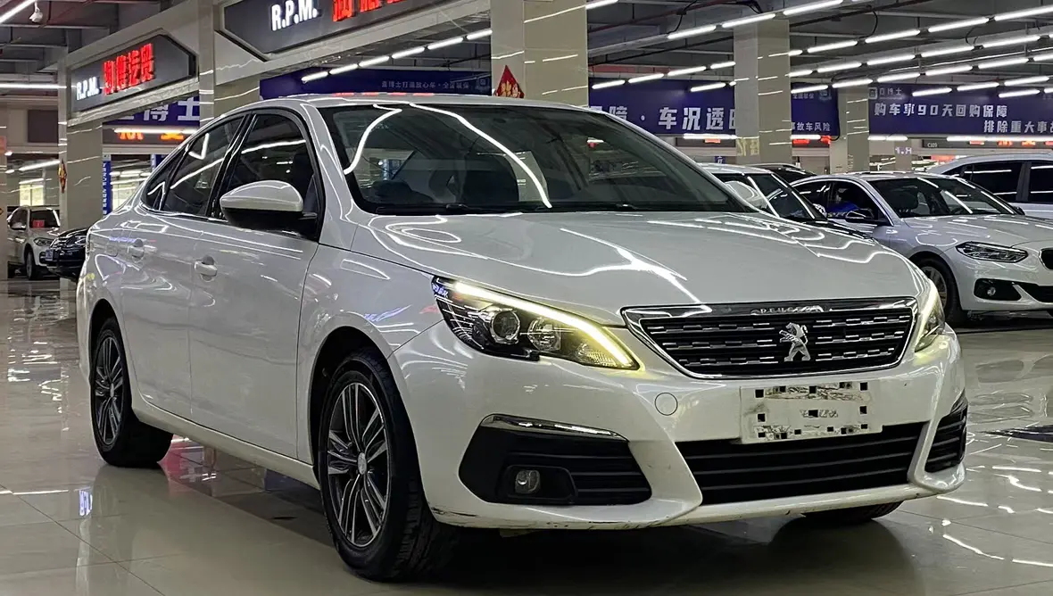 Peugeot 308  из Китая