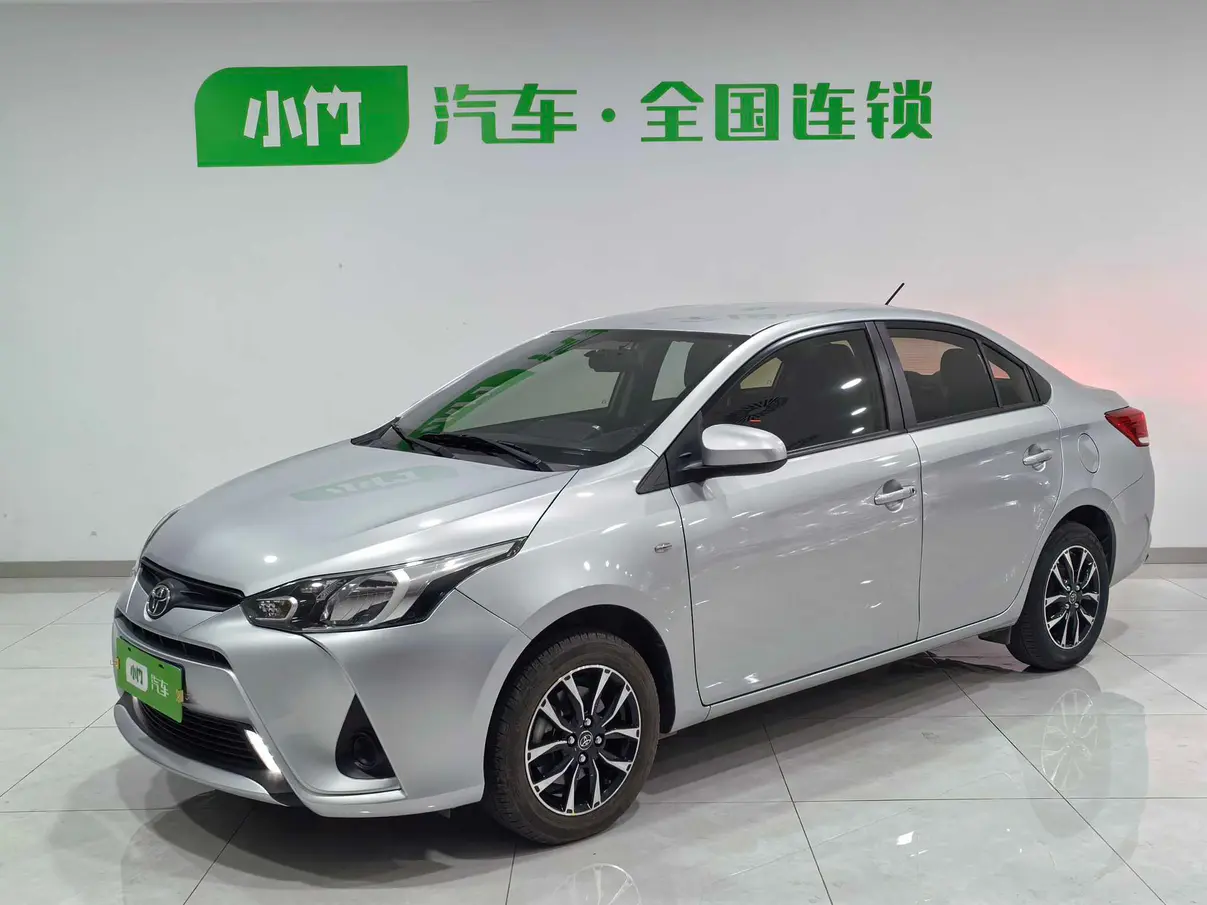 Toyota YARiS L Enjoy  из Китая