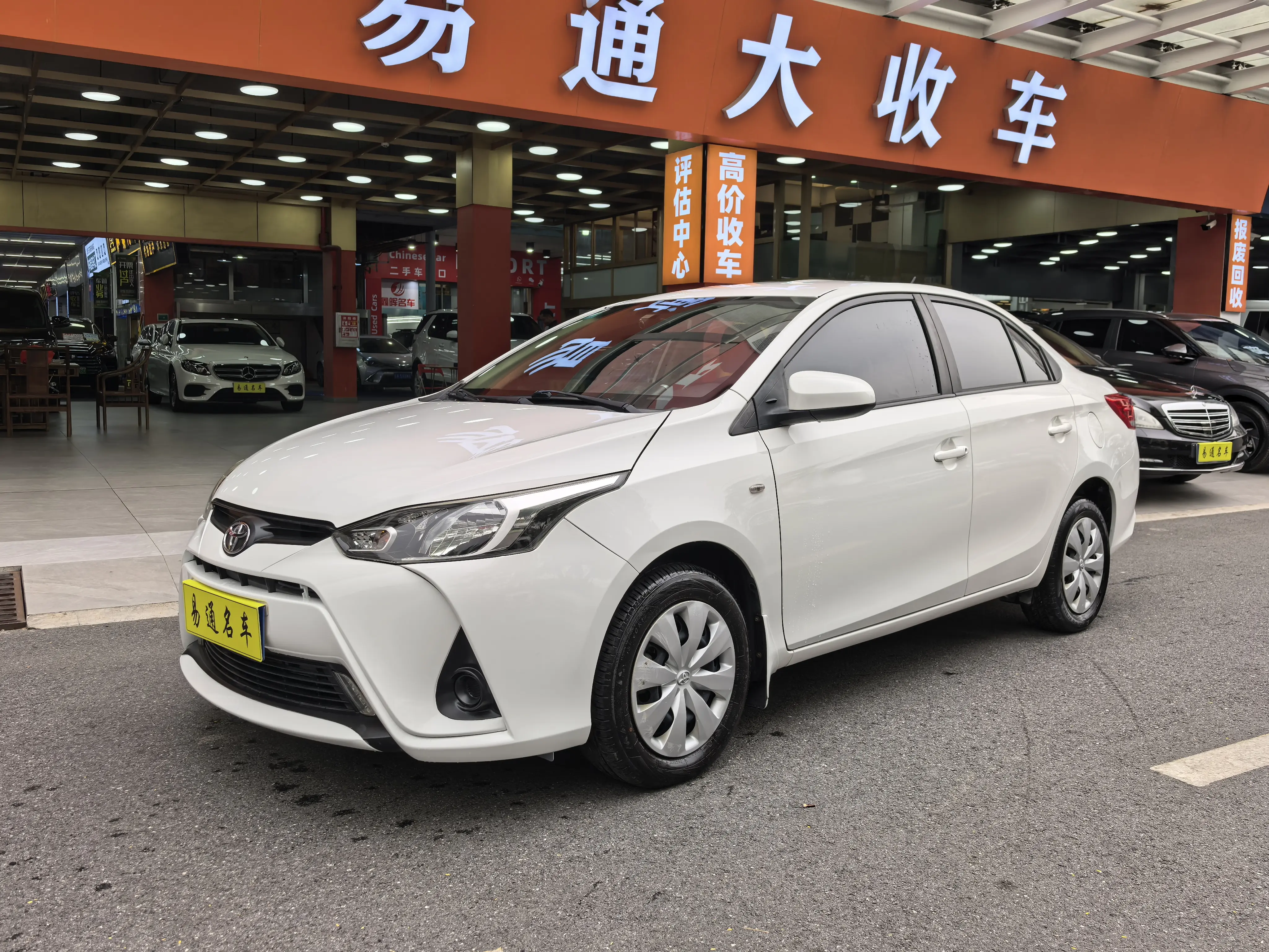 Toyota YARiS L Enjoy  из Китая