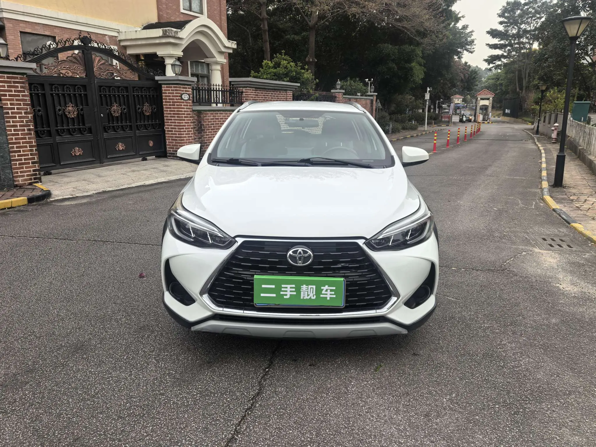 Toyota Yaris L  из Китая