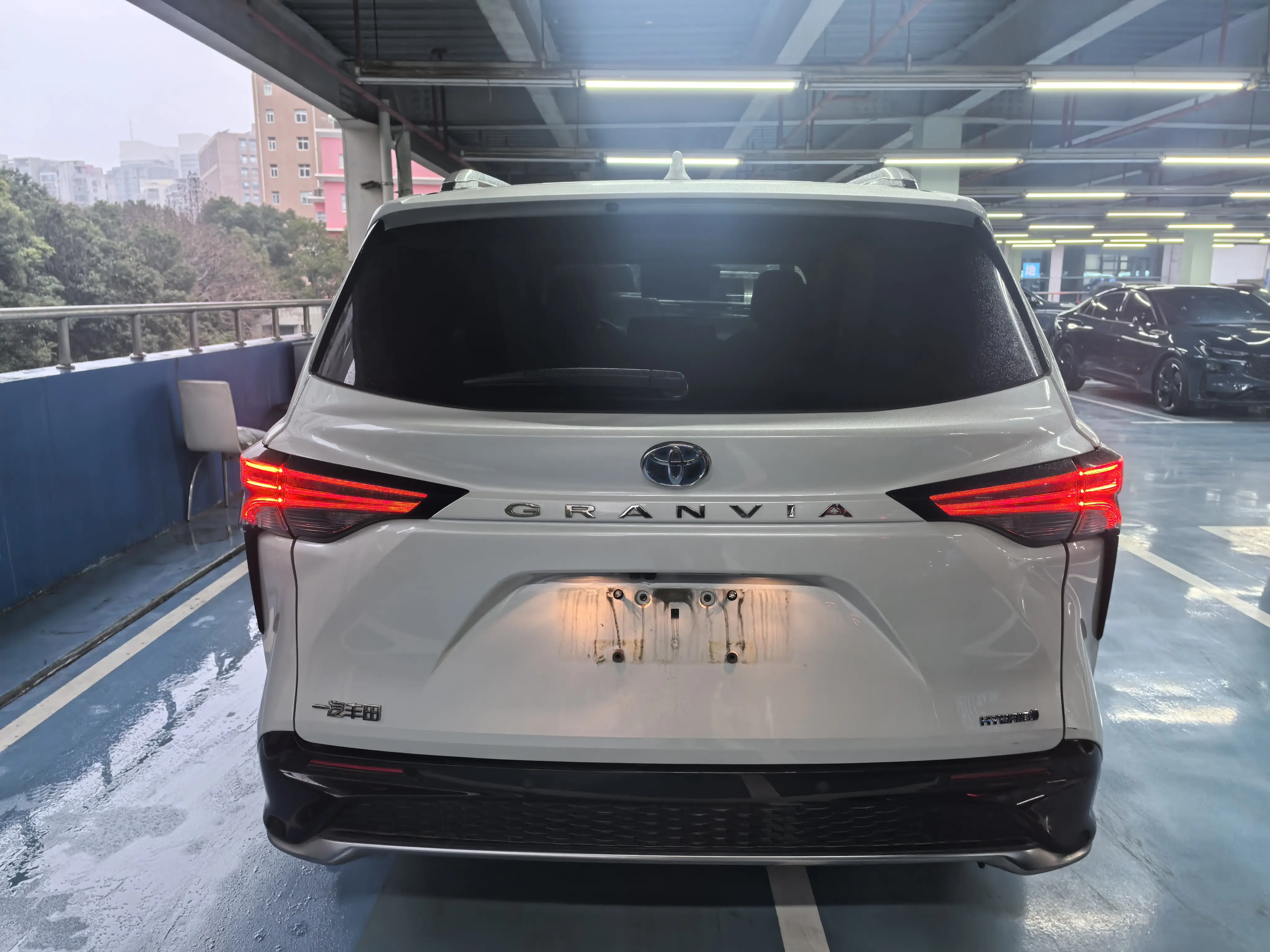 Toyota Granvia  из Китая