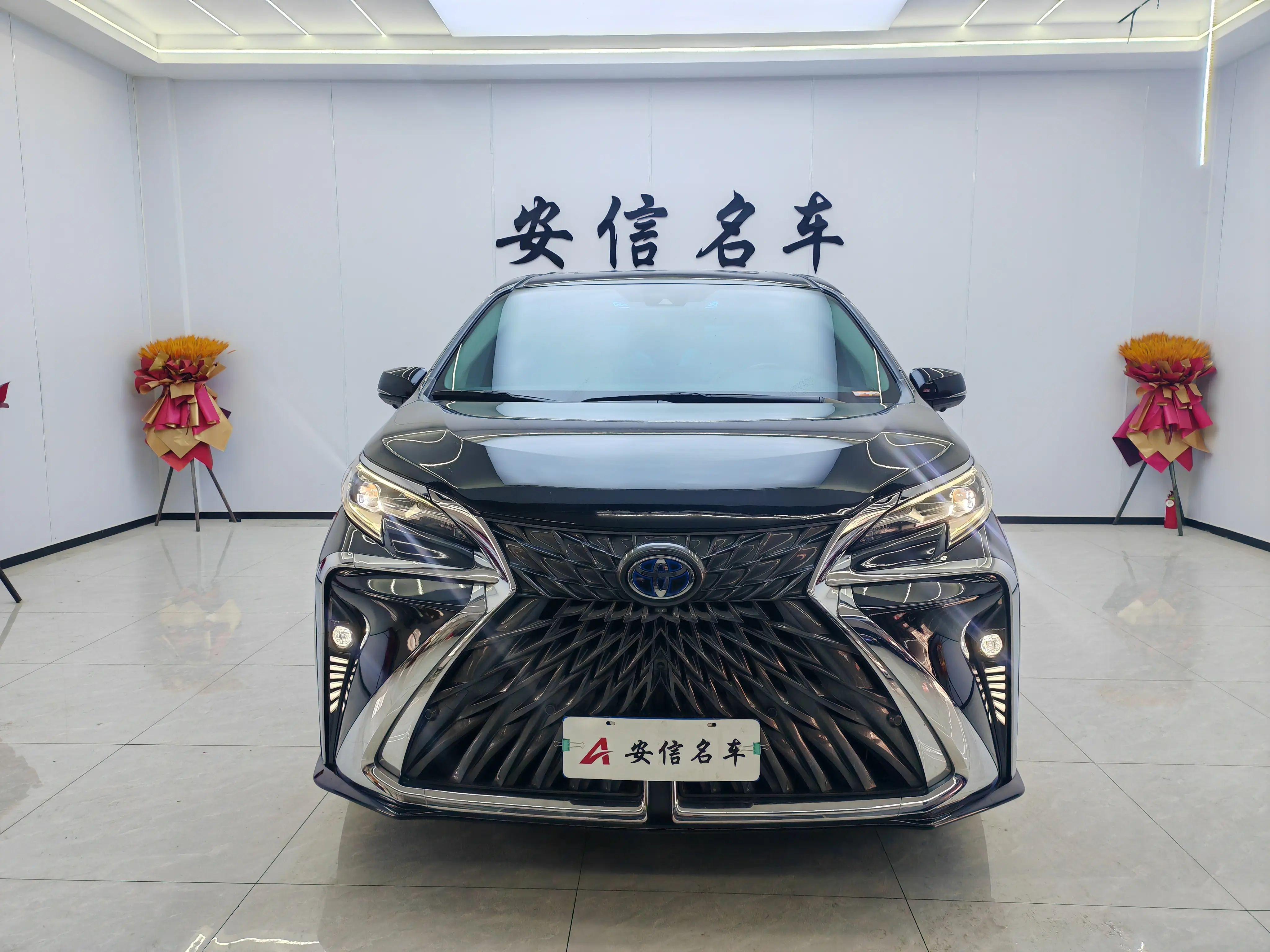 Toyota Sienna  из Китая