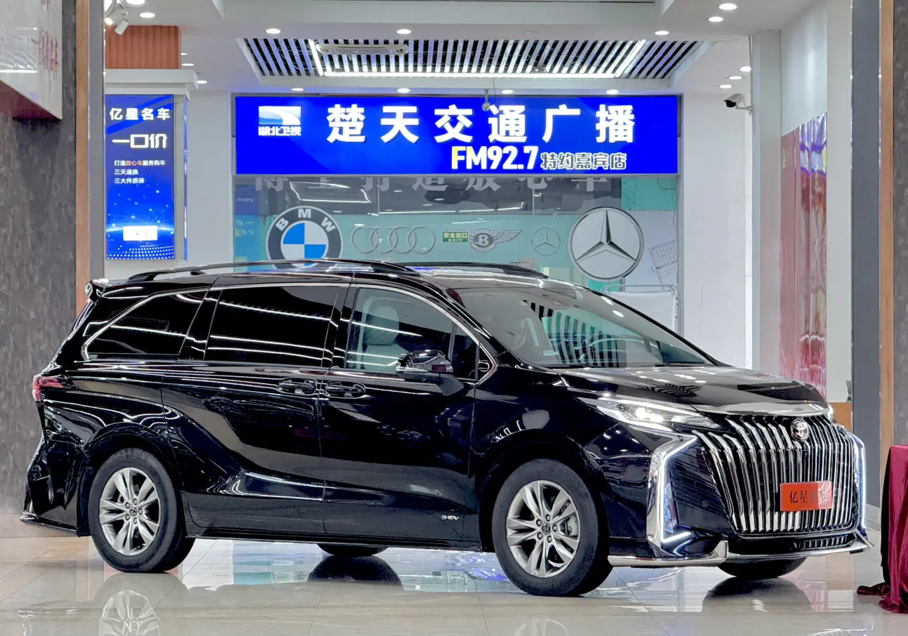 Toyota Sienna  из Китая