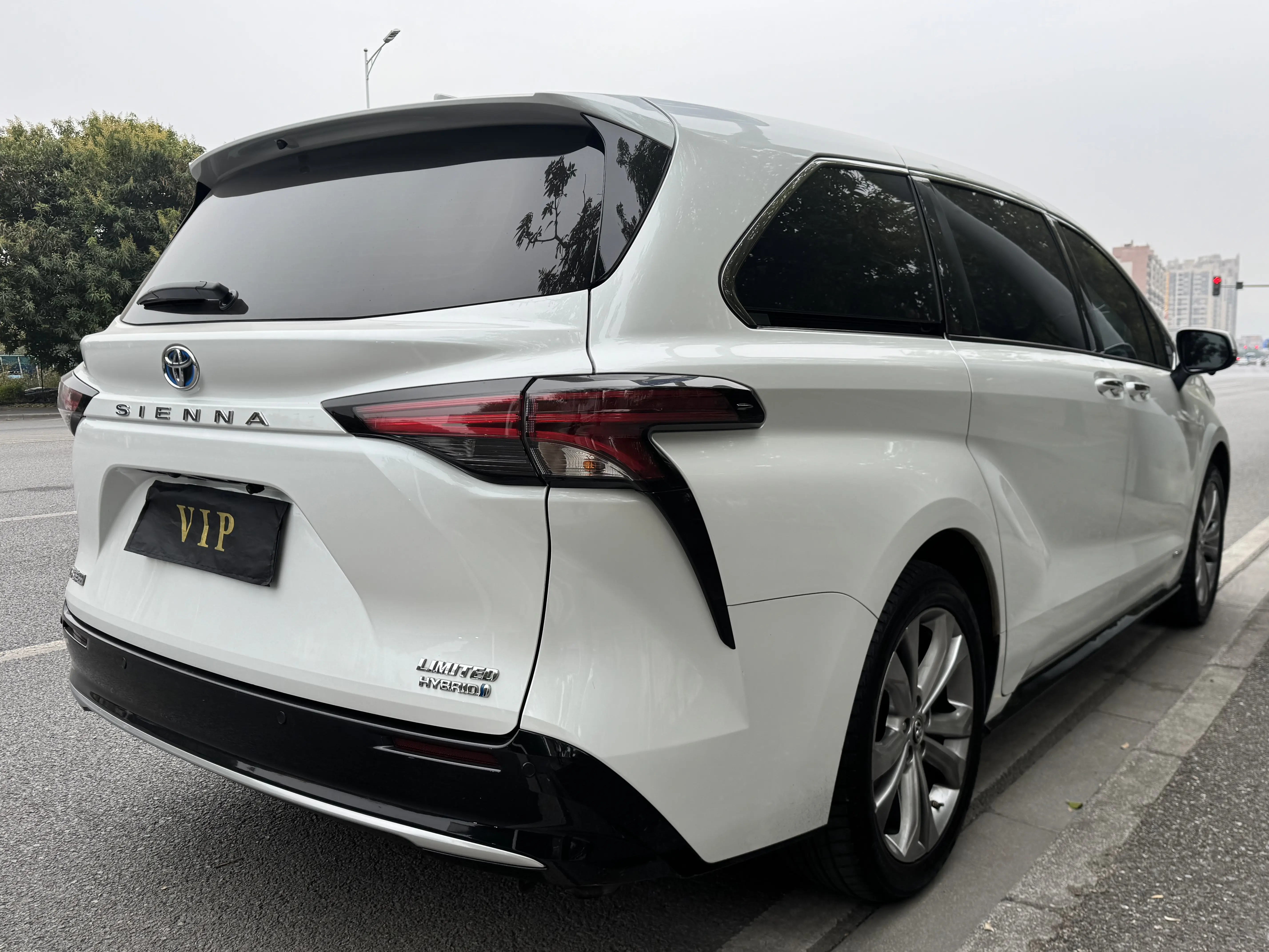 Toyota Sienna  из Китая