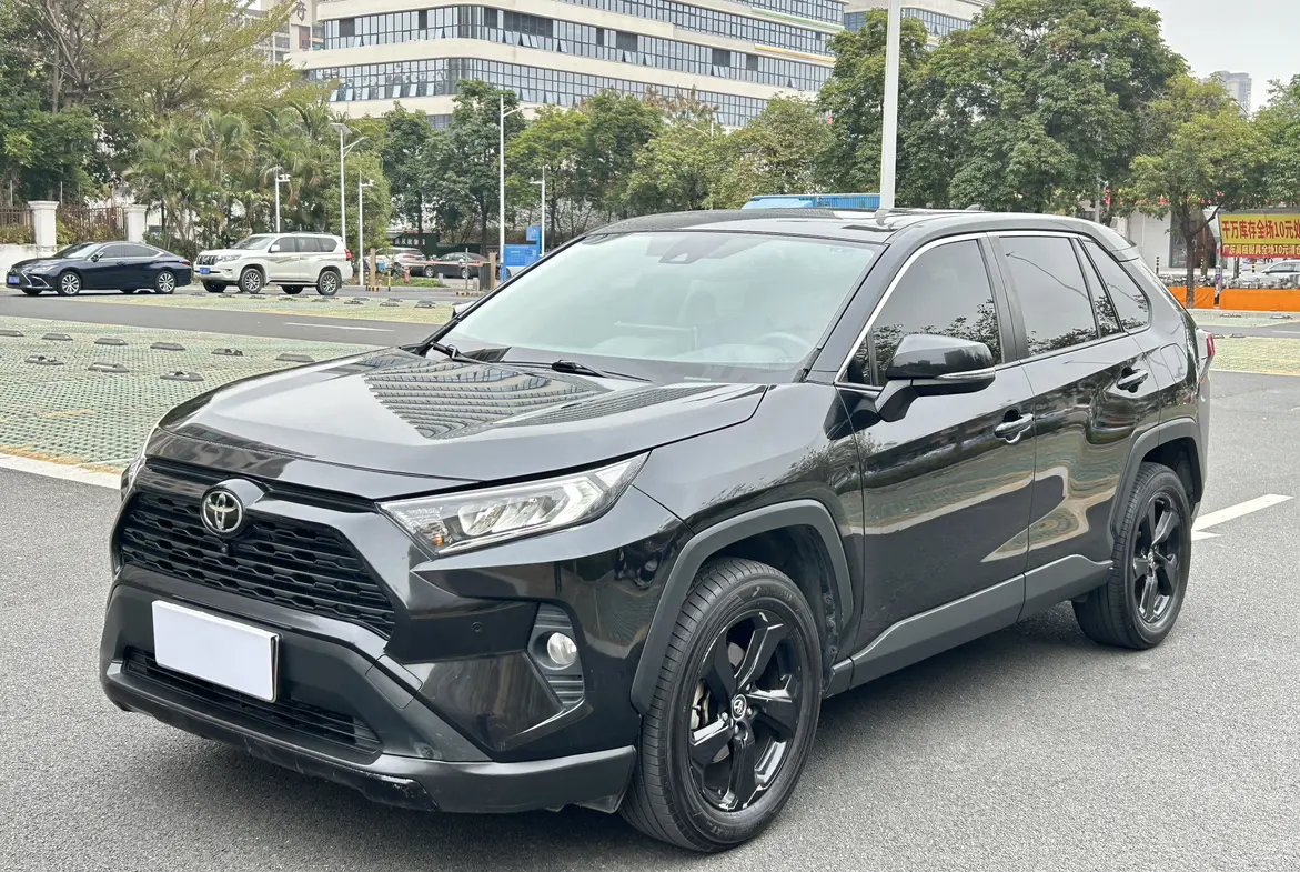 Toyota RAV4  из Китая