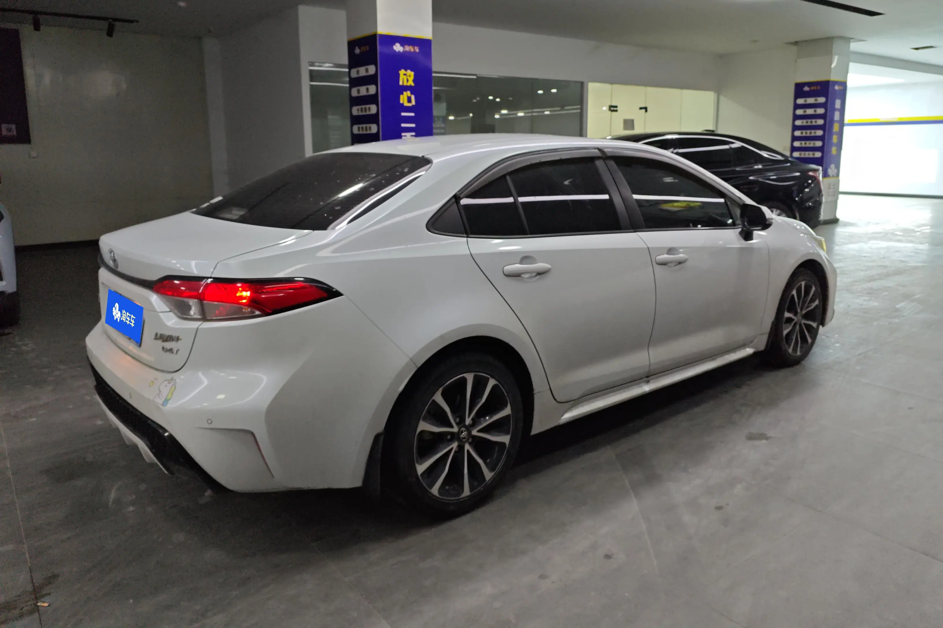 Toyota Levin (Lei Ling)  из Китая