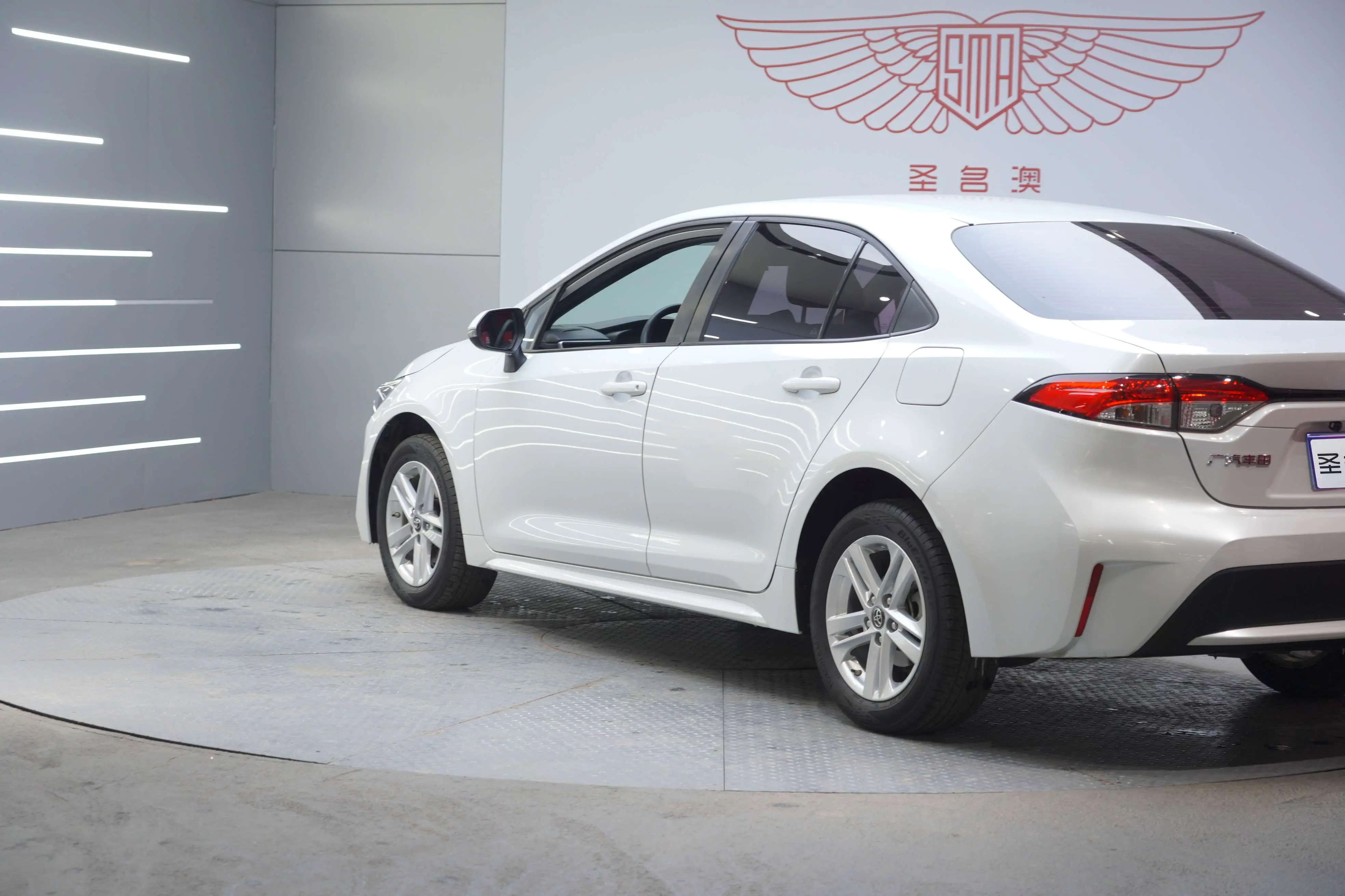 Toyota Levin (Lei Ling)  из Китая